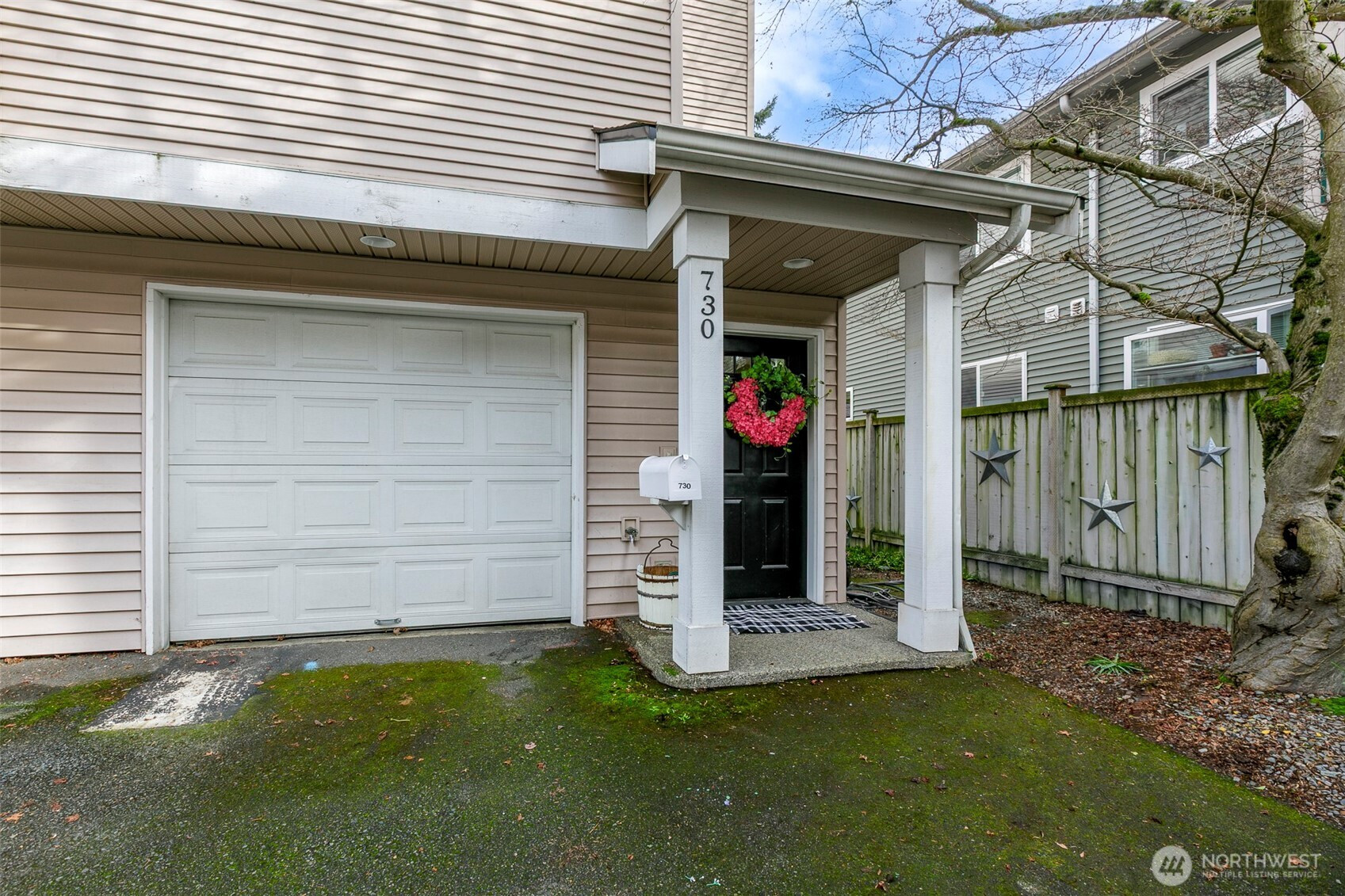 730 N 95th Street, Seattle, WA 98103