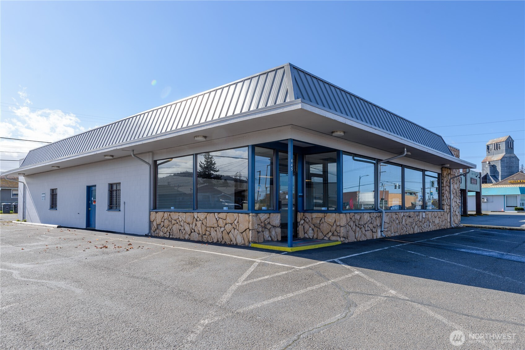 445 W Washington, Sequim, WA 98382