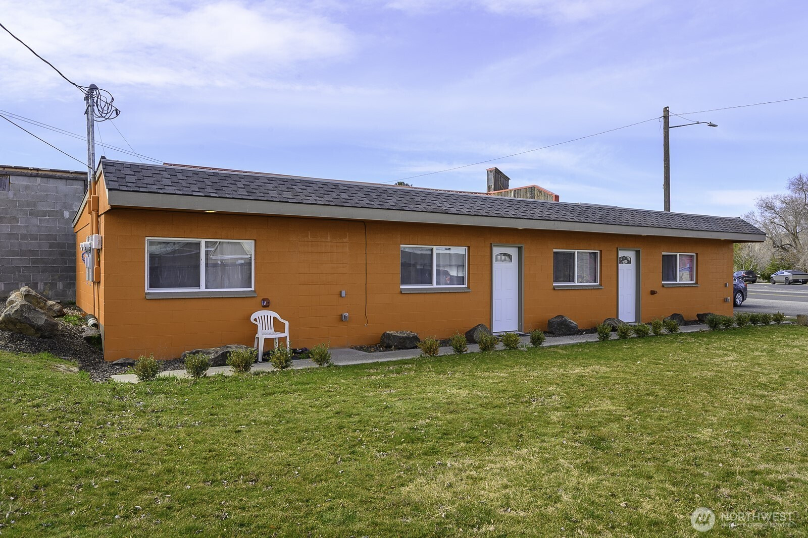 10 E Coulee Blvd, Electric City, WA 99123