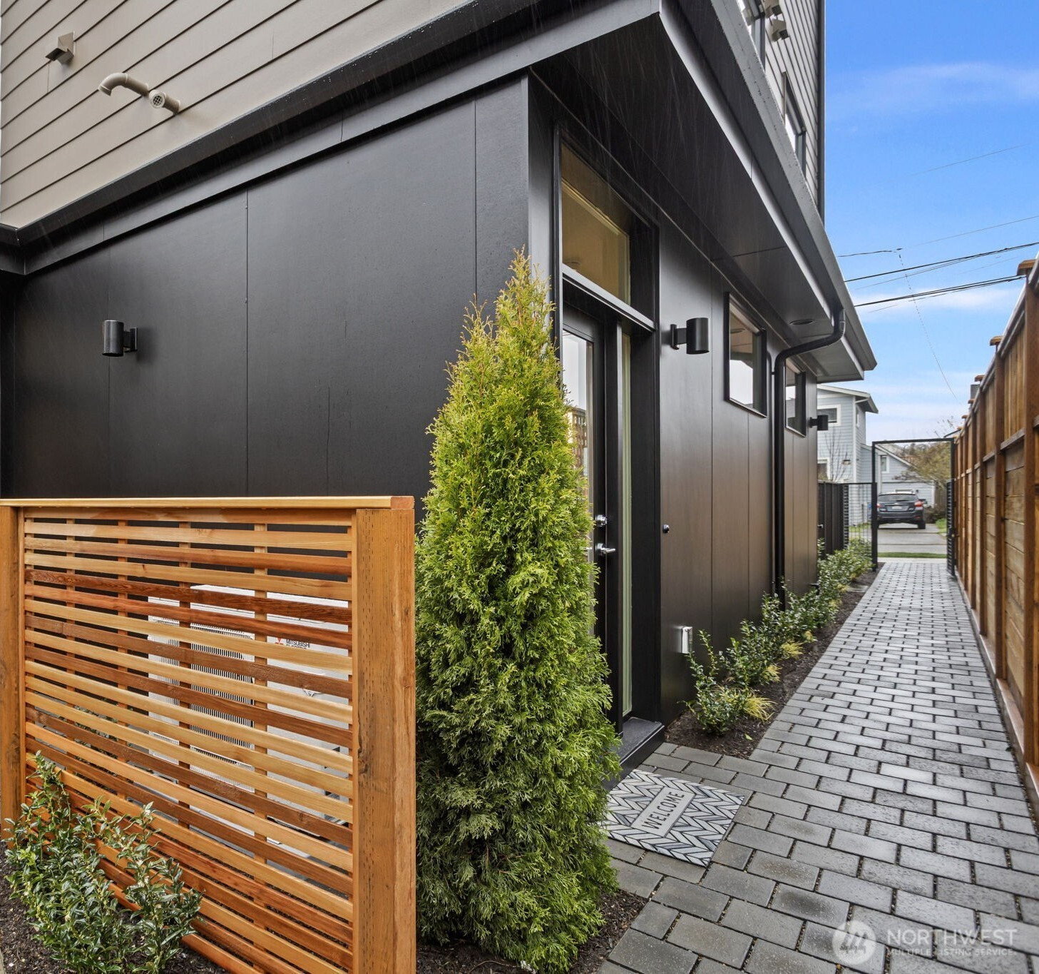 7336 27th Avenue NW, Seattle, WA 98117