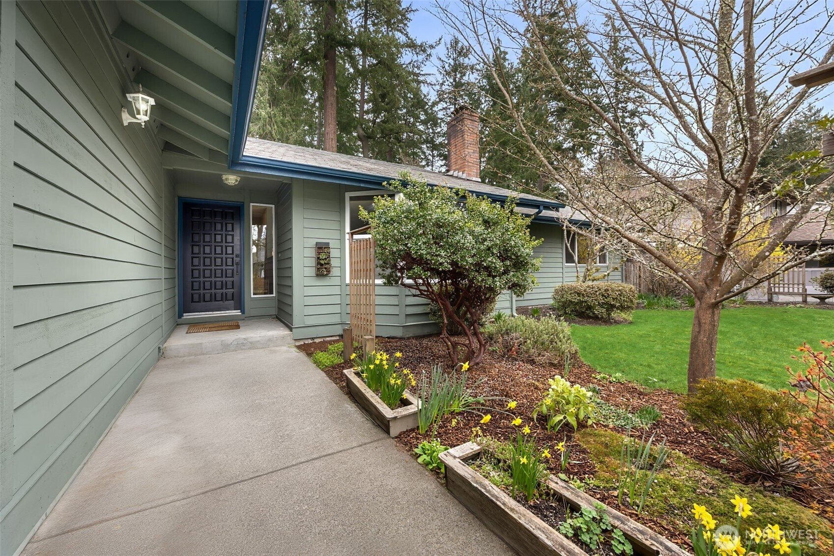 5905 Woodlake Drive W, University Place, WA 98467