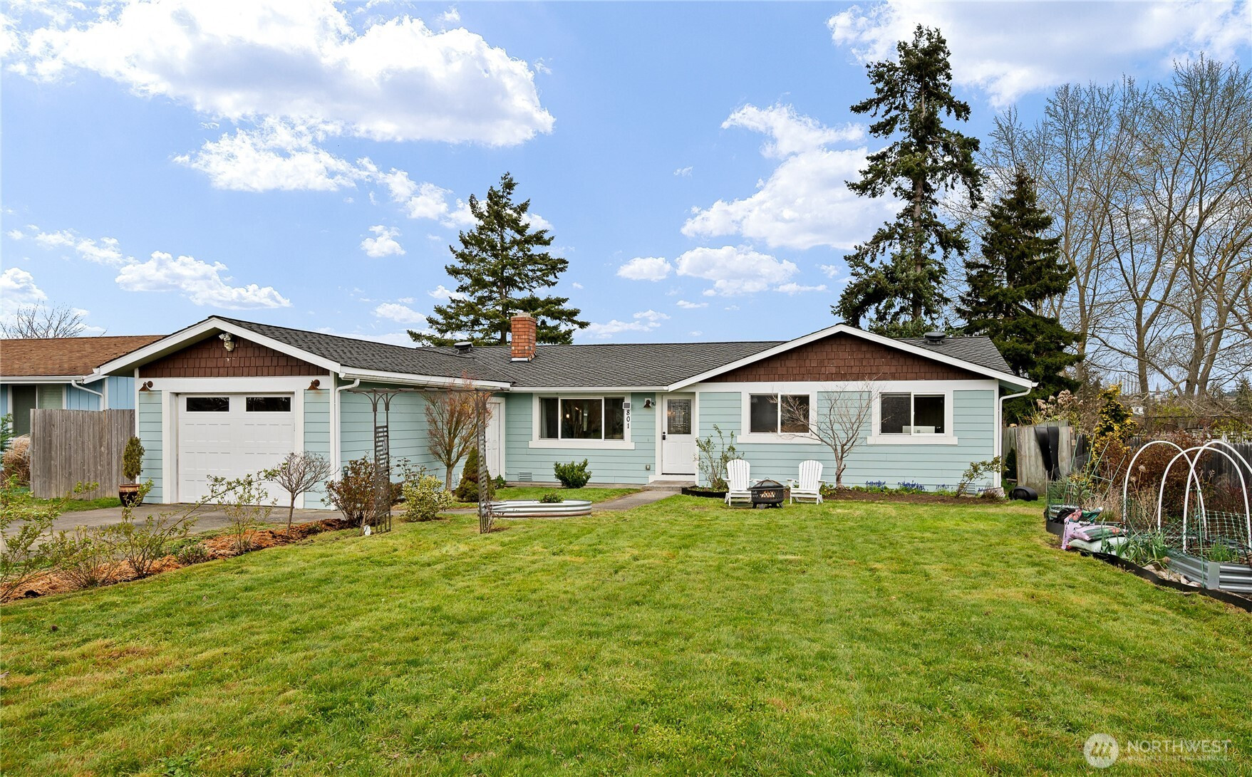 801 Livingston Bay Shore Drive, Camano Island, WA 98282