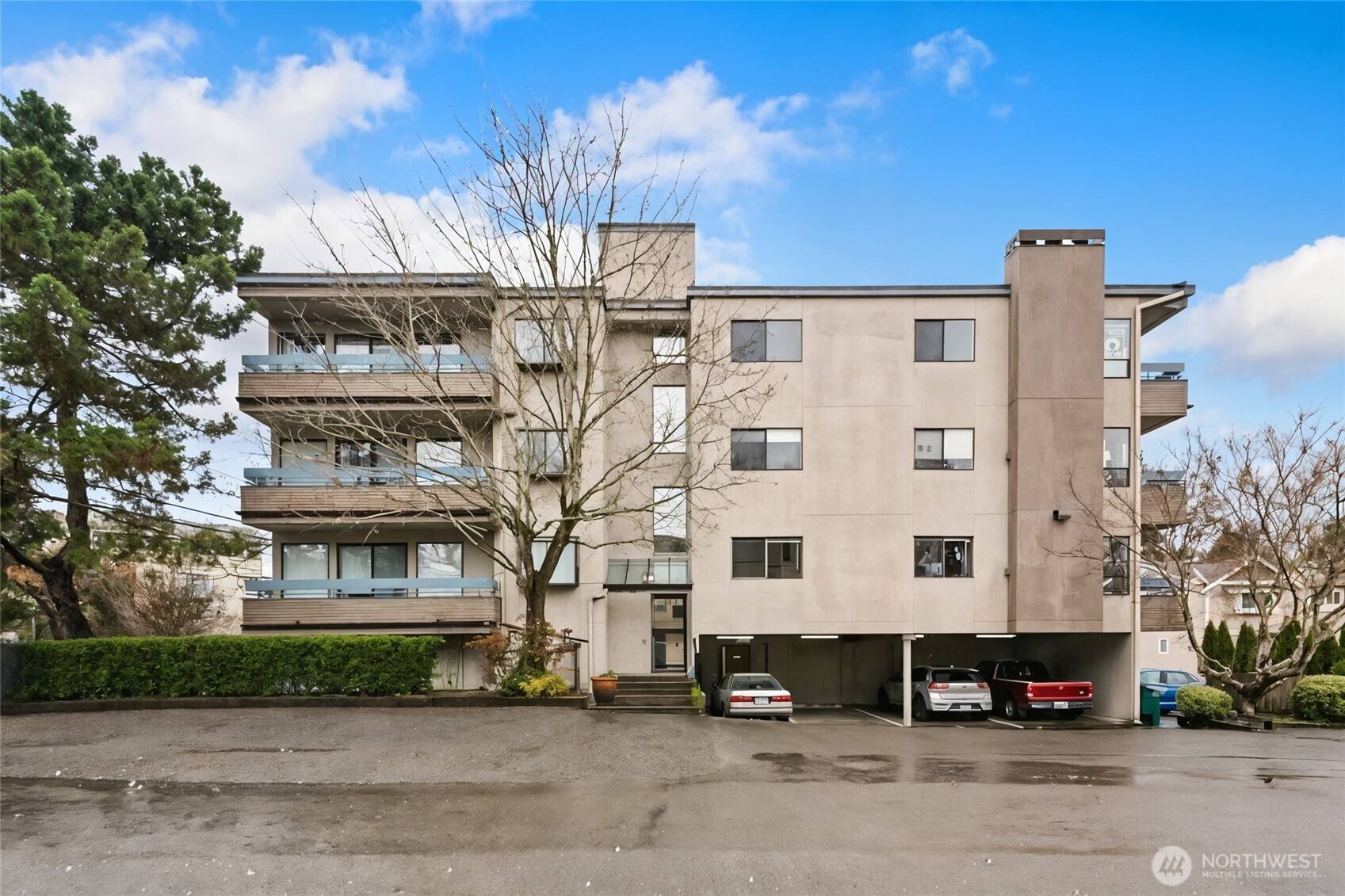 12300 33rd Avenue NE, Seattle, WA 98125