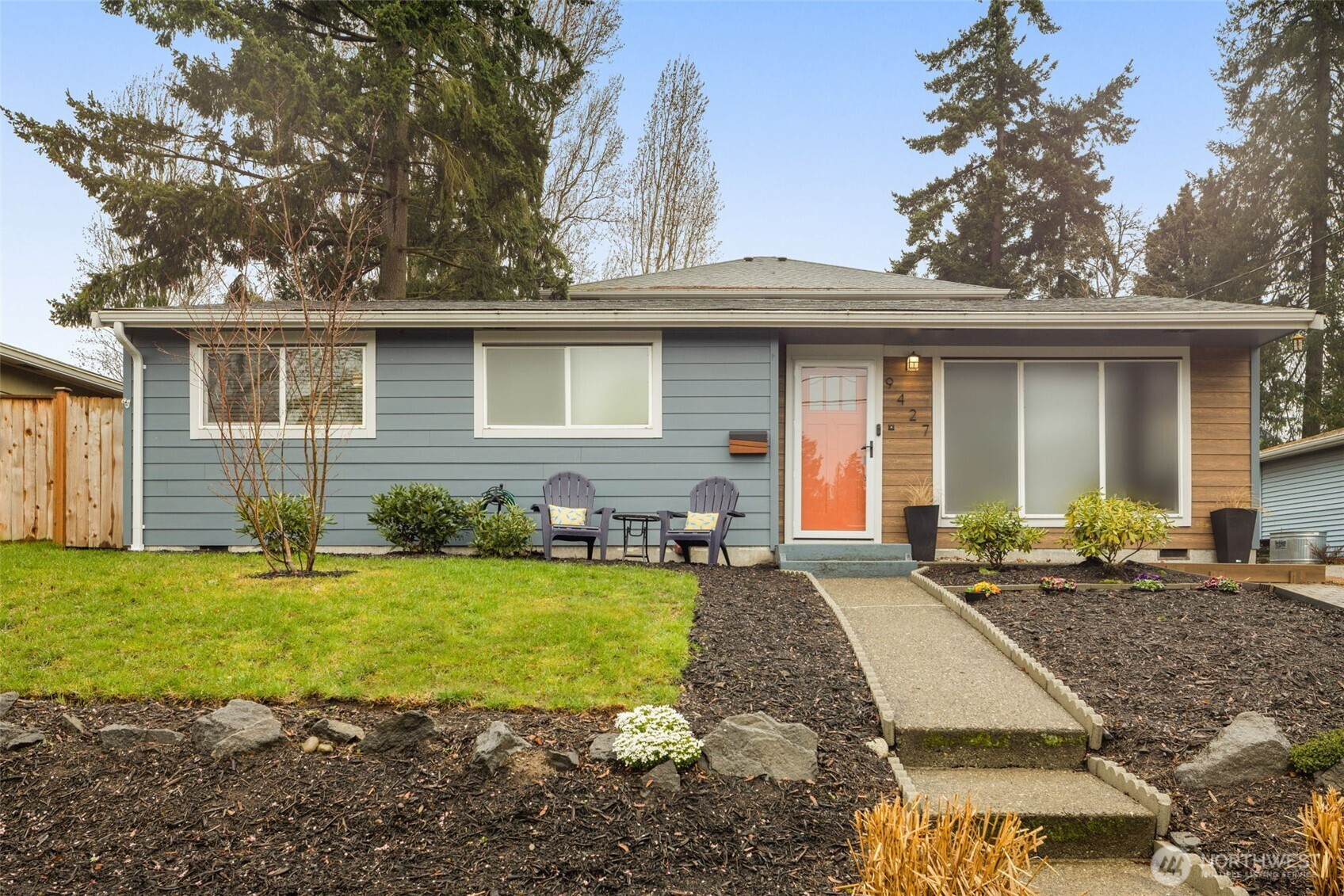 9427 8th Avenue SW, Seattle, WA 98106