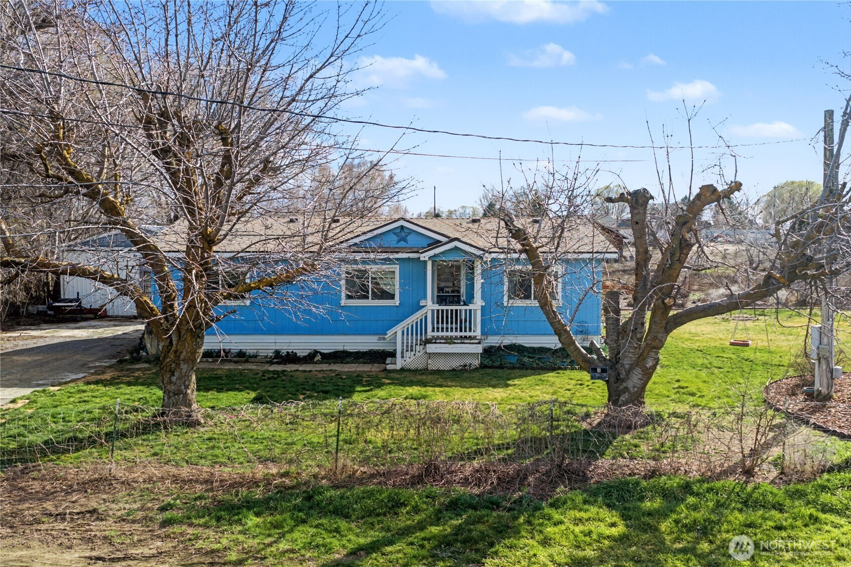 7581 Rainier NE, Moses Lake, WA 98837
