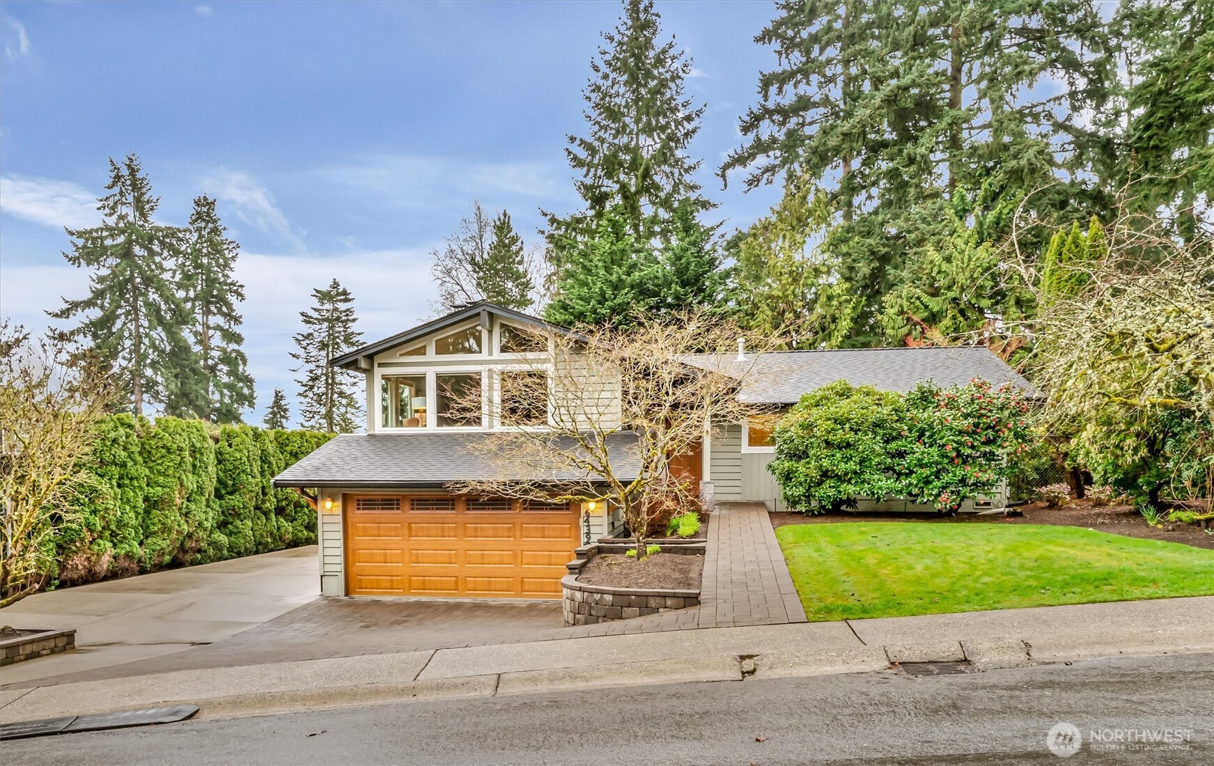 6439 NE 188th Street, Kenmore, WA 98028