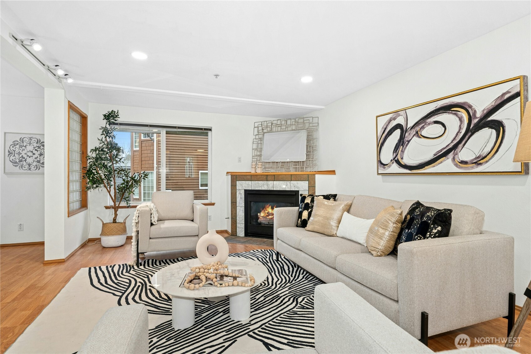 726 N 94th Street, Seattle, WA 98103