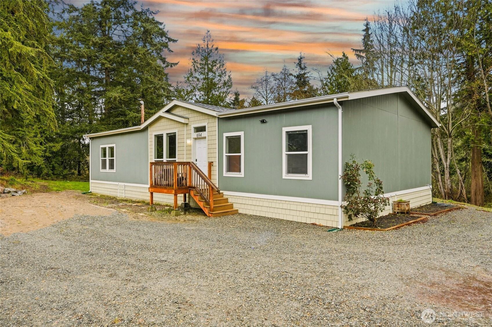 694 E Awa Lane, Camano Island, WA 98282