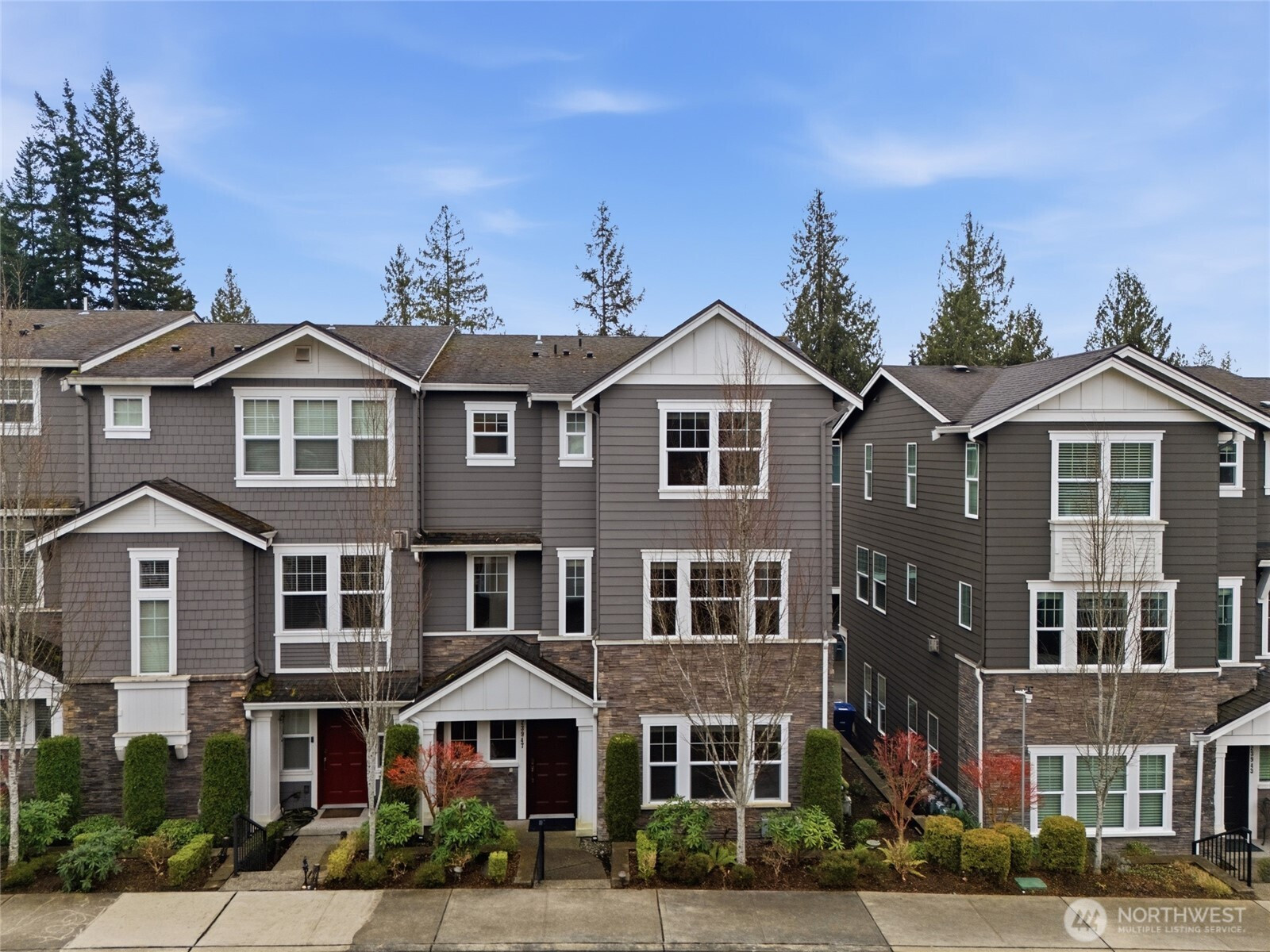 23947 SE 45th Terr, Sammamish, WA 98029