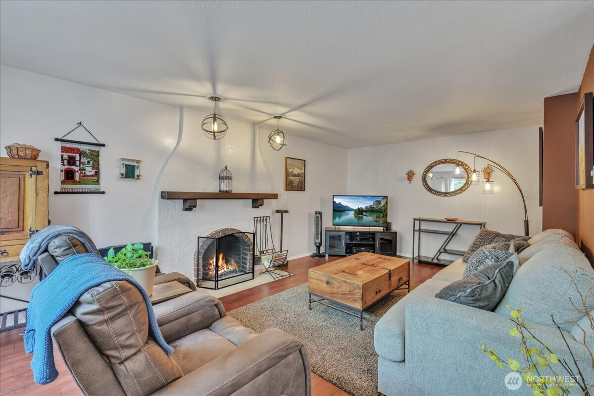 411 N Yakima Avenue, Tacoma, WA 98403