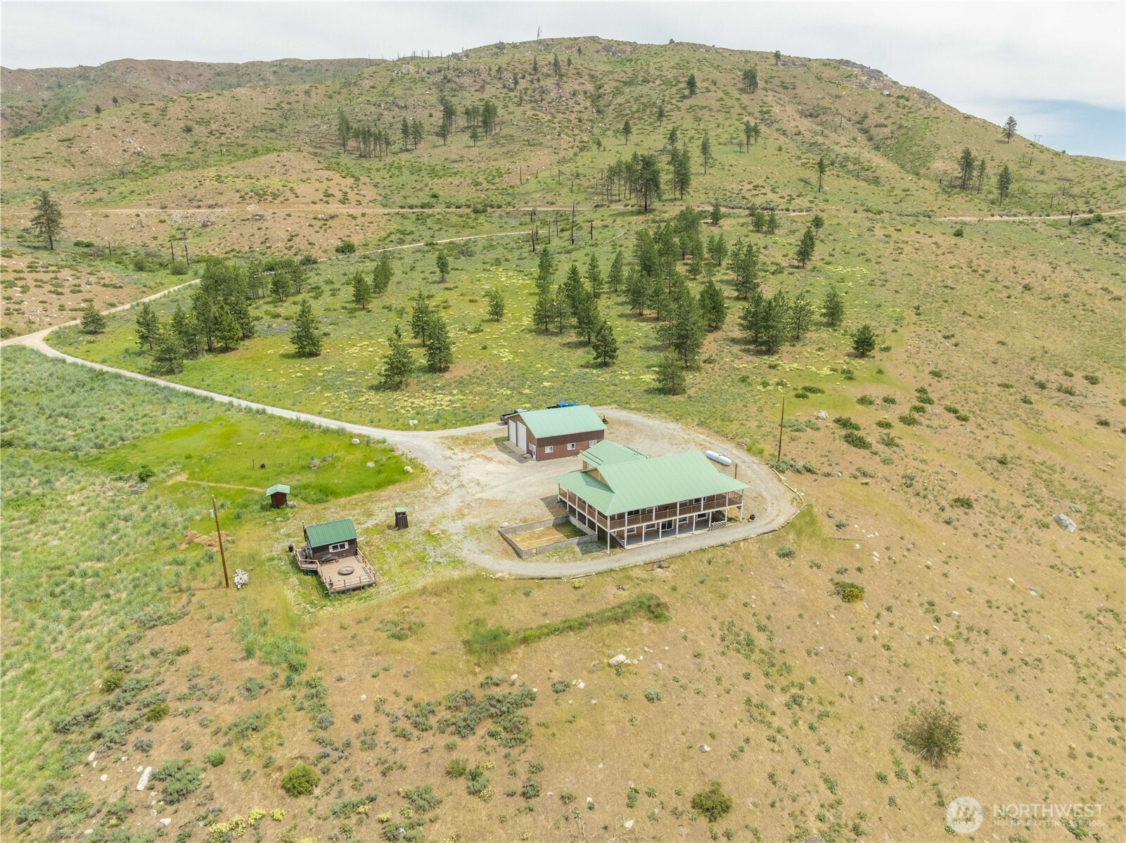 29 Barn Dance Drive, Pateros, WA 98846