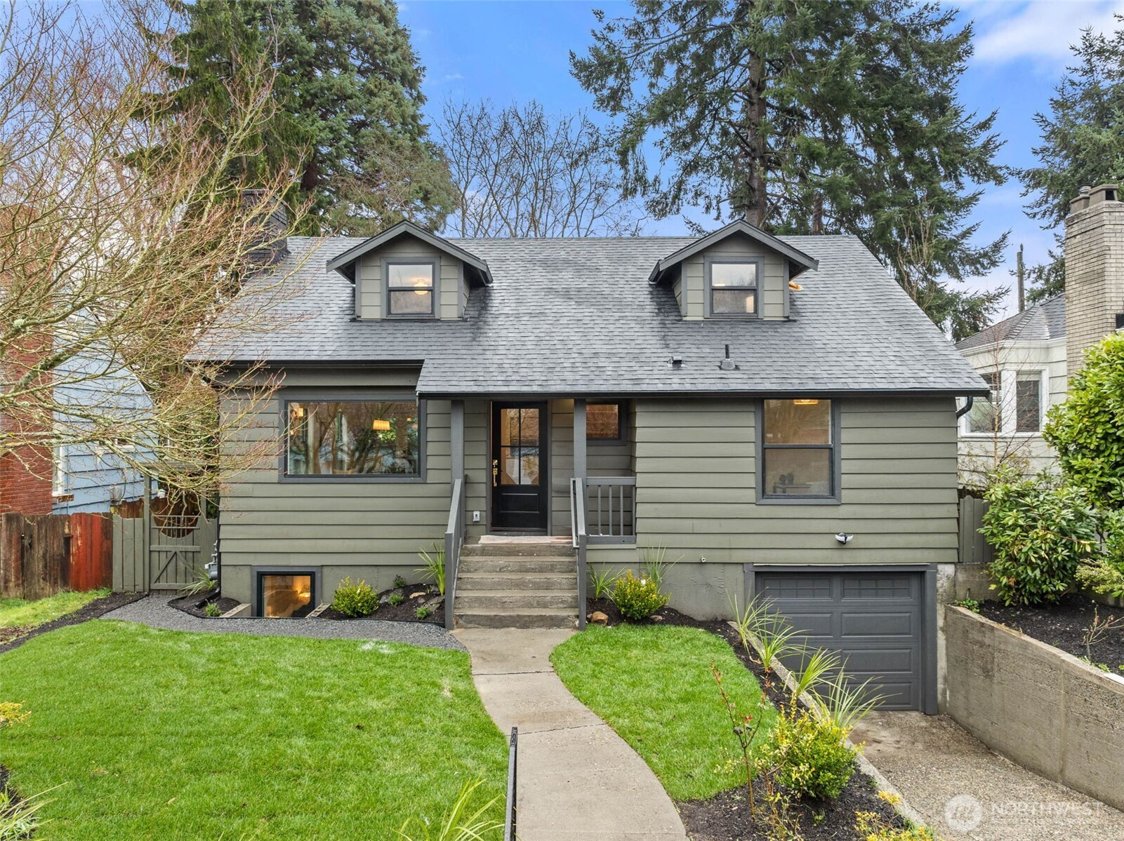 7727 19th Avenue NW, Seattle, WA 98117