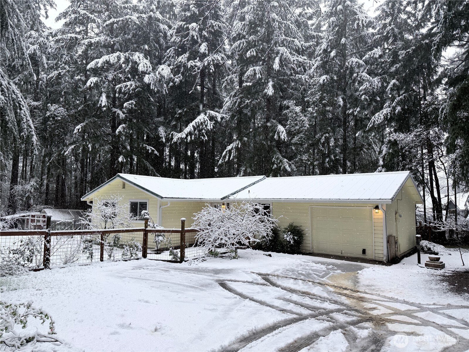 805 Island Boulevard, Fox Island, WA 98333