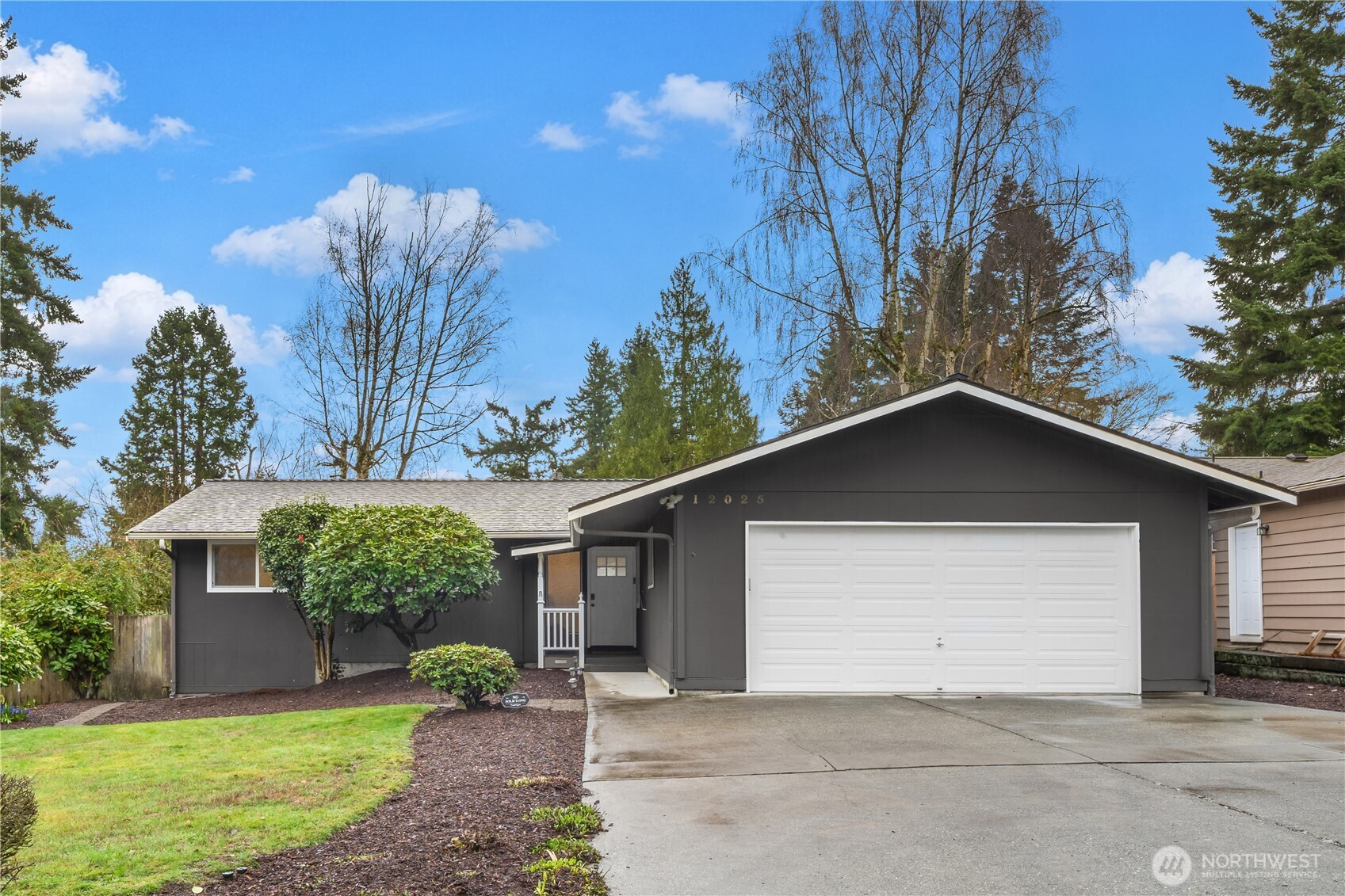 12025 NE 136th Place, Kirkland, WA 98034