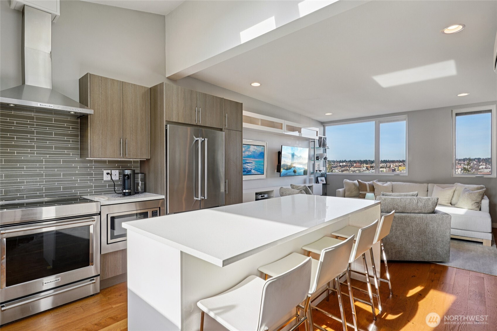 1230 W Emerson Street, Seattle, WA 98119