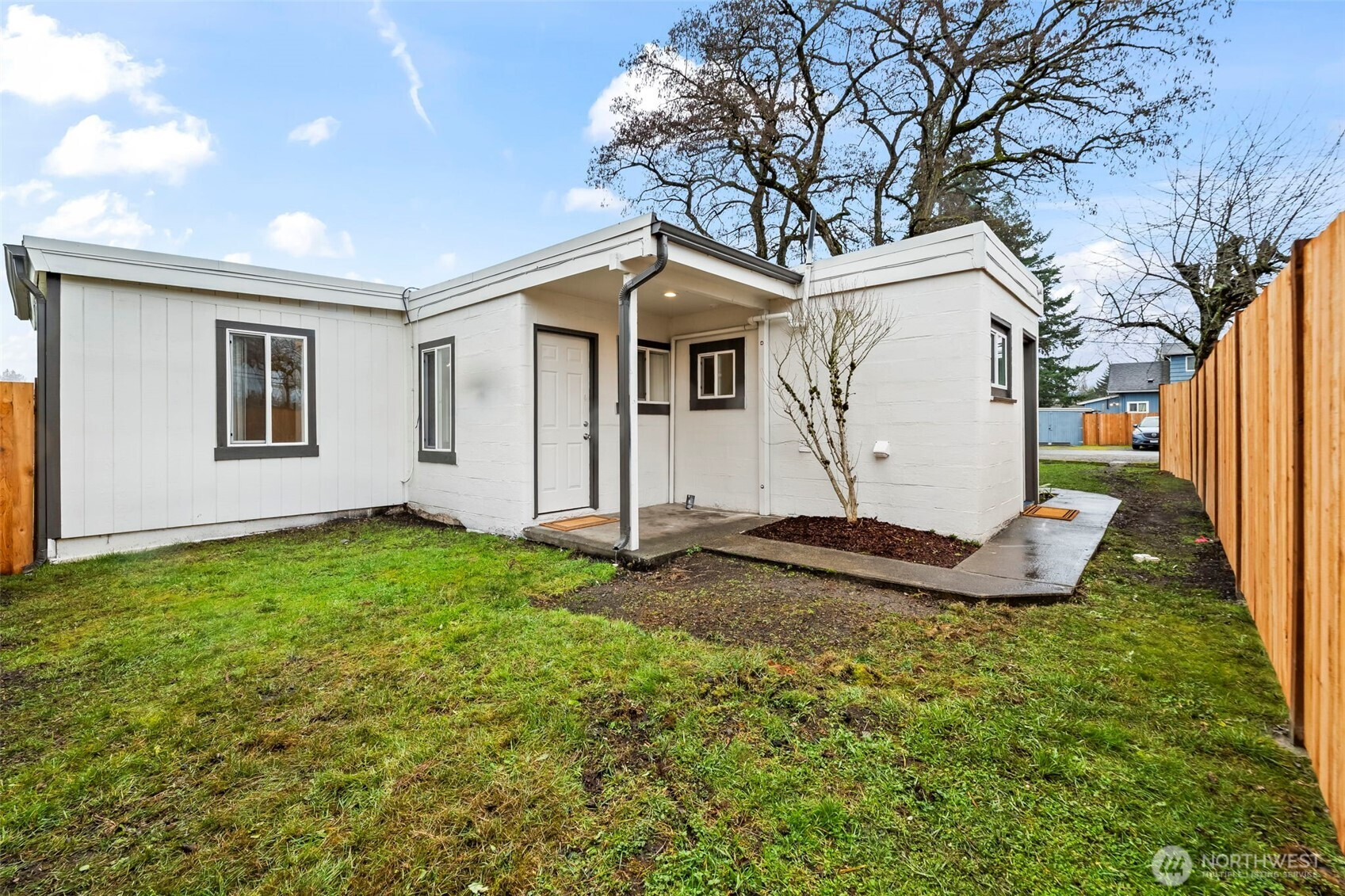 10916 Yakima Avenue S, Tacoma, WA 98444