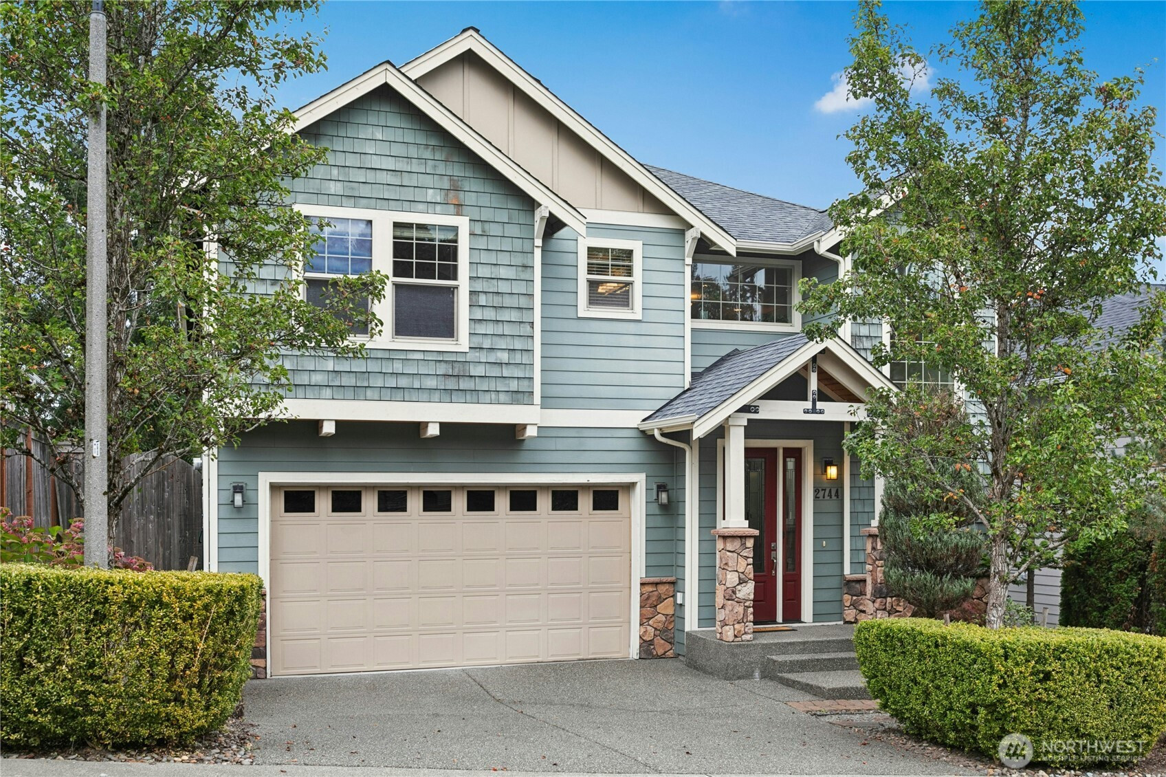 2744 NW Pine Cone Place, Issaquah, WA 98027