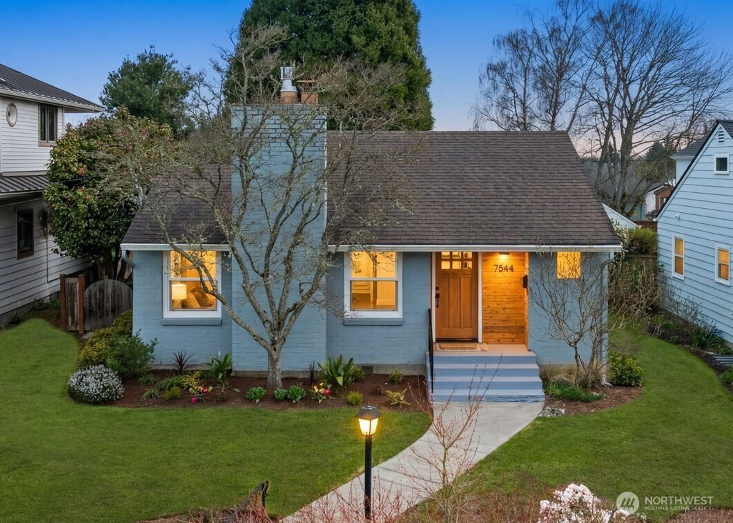 7544 31st Avenue NW, Seattle, WA 98117