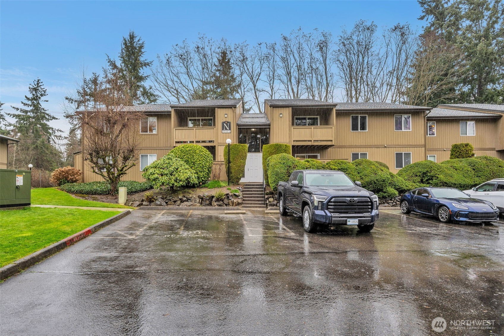 6105 N 16th St, Tacoma, WA 98406