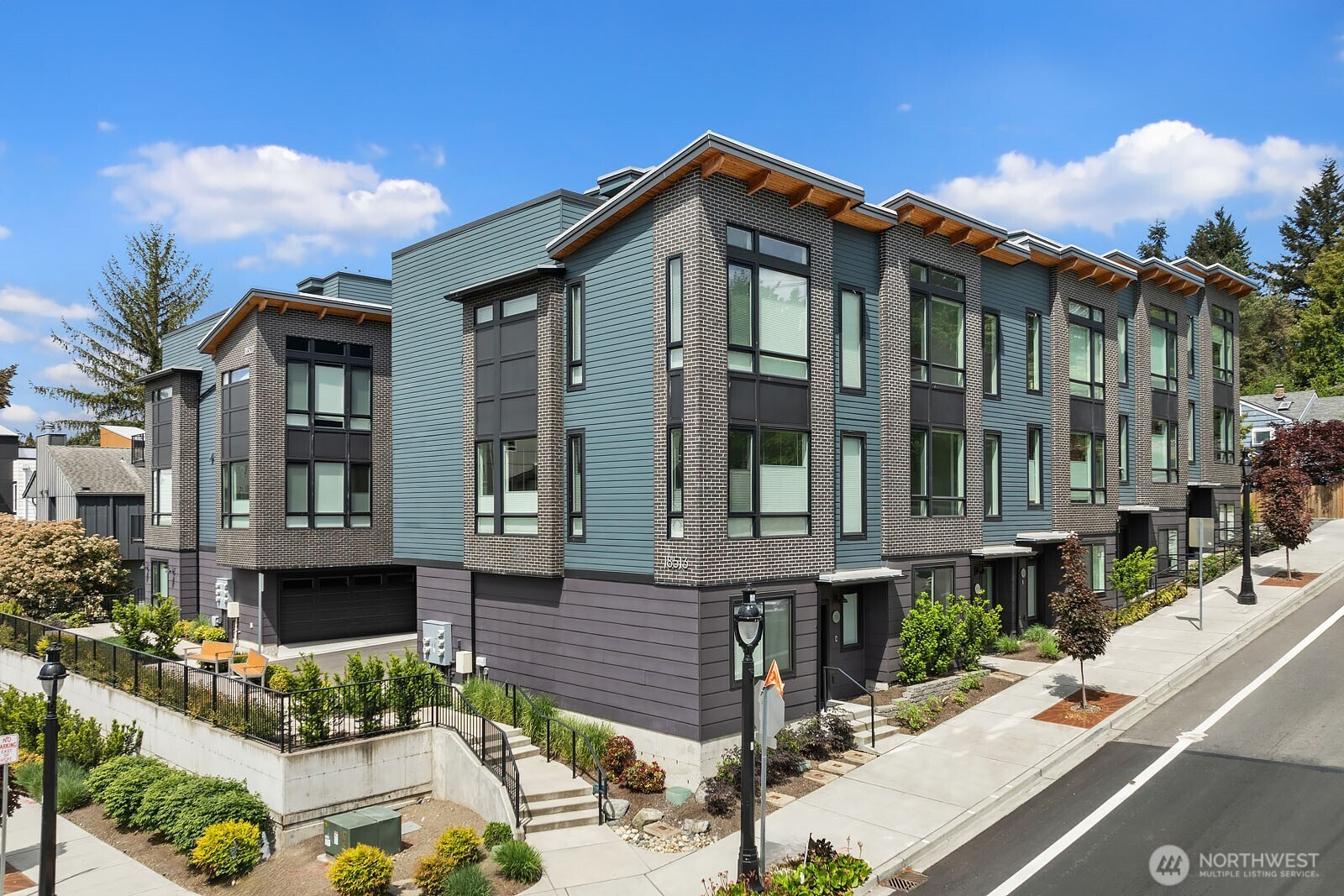 18513 104th Avenue NE, Bothell, WA 98011