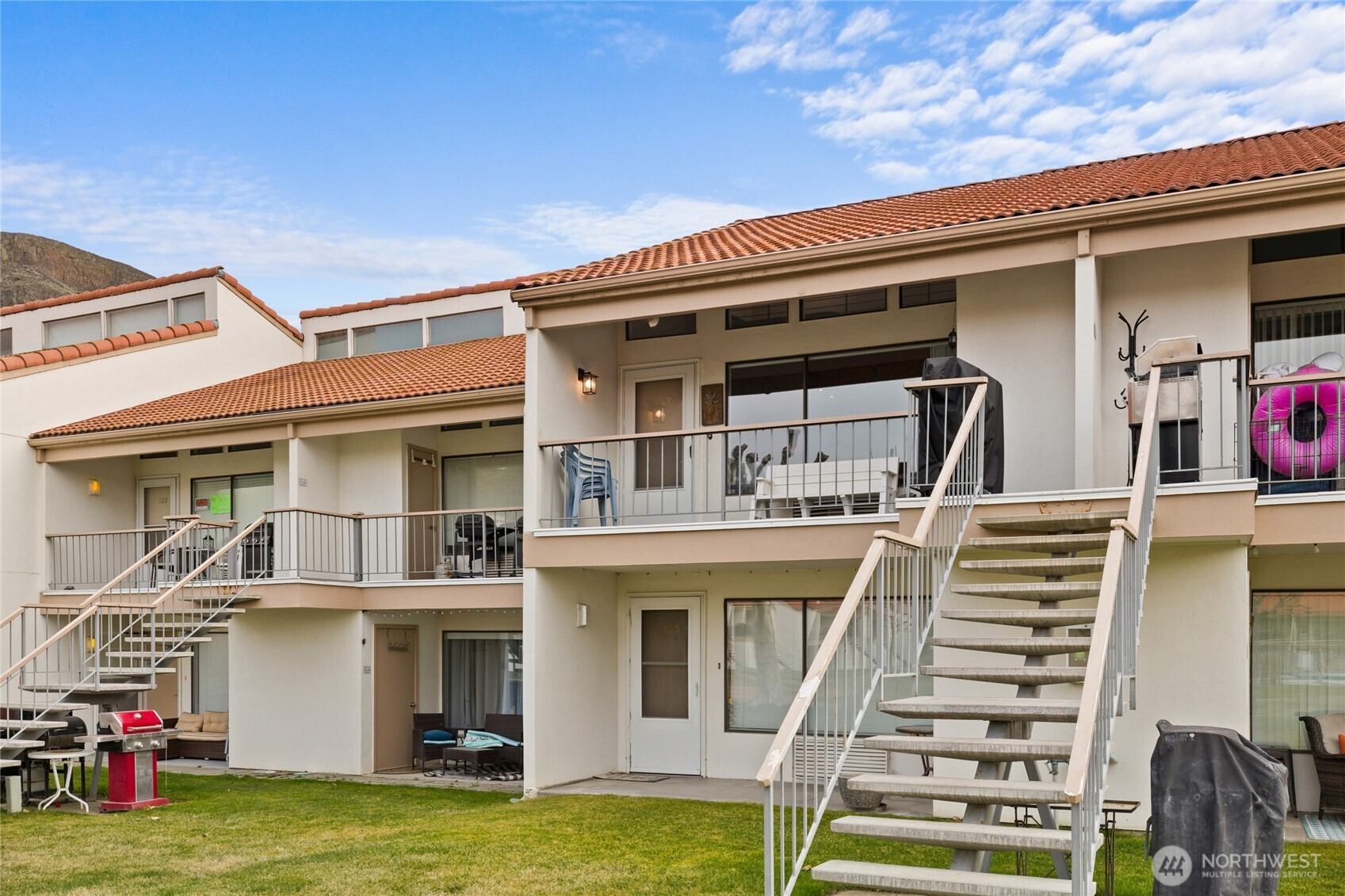 8903 Crescent Bar Road NW, Quincy, WA 98848