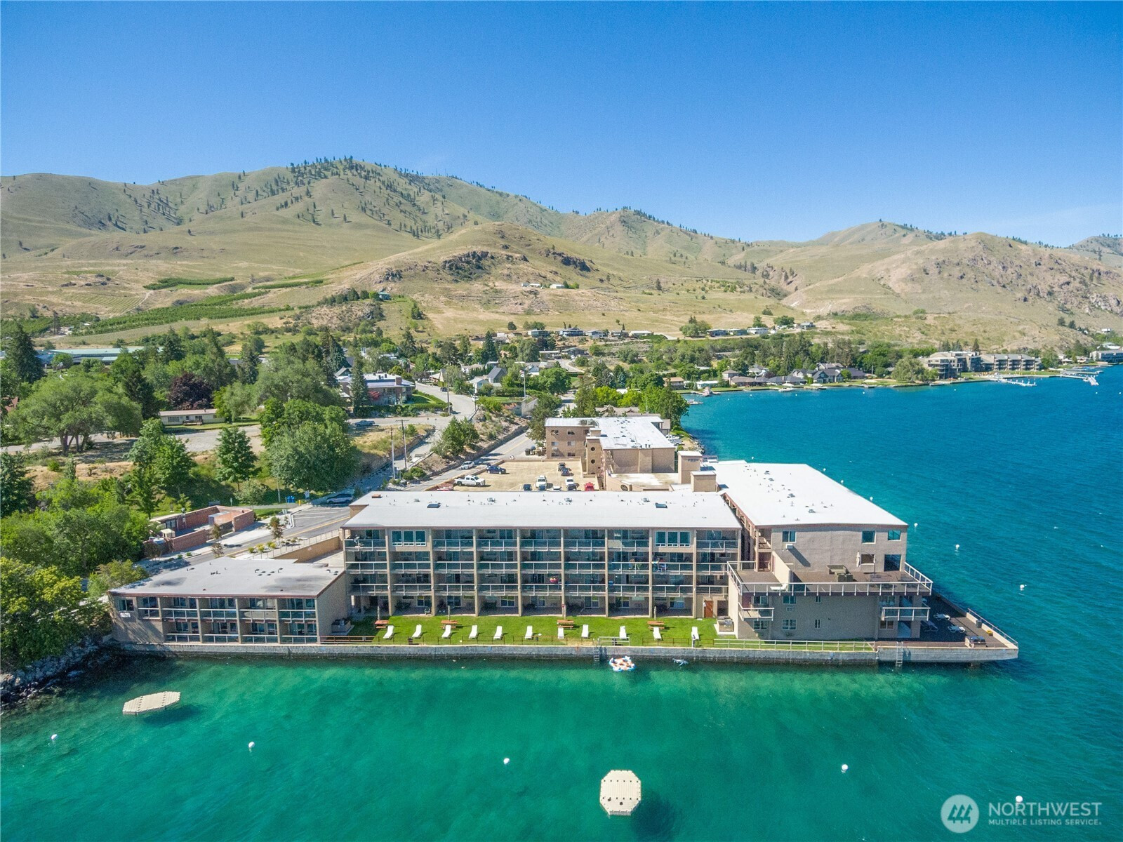 322 W Woodin Avenue, Chelan, WA 98816
