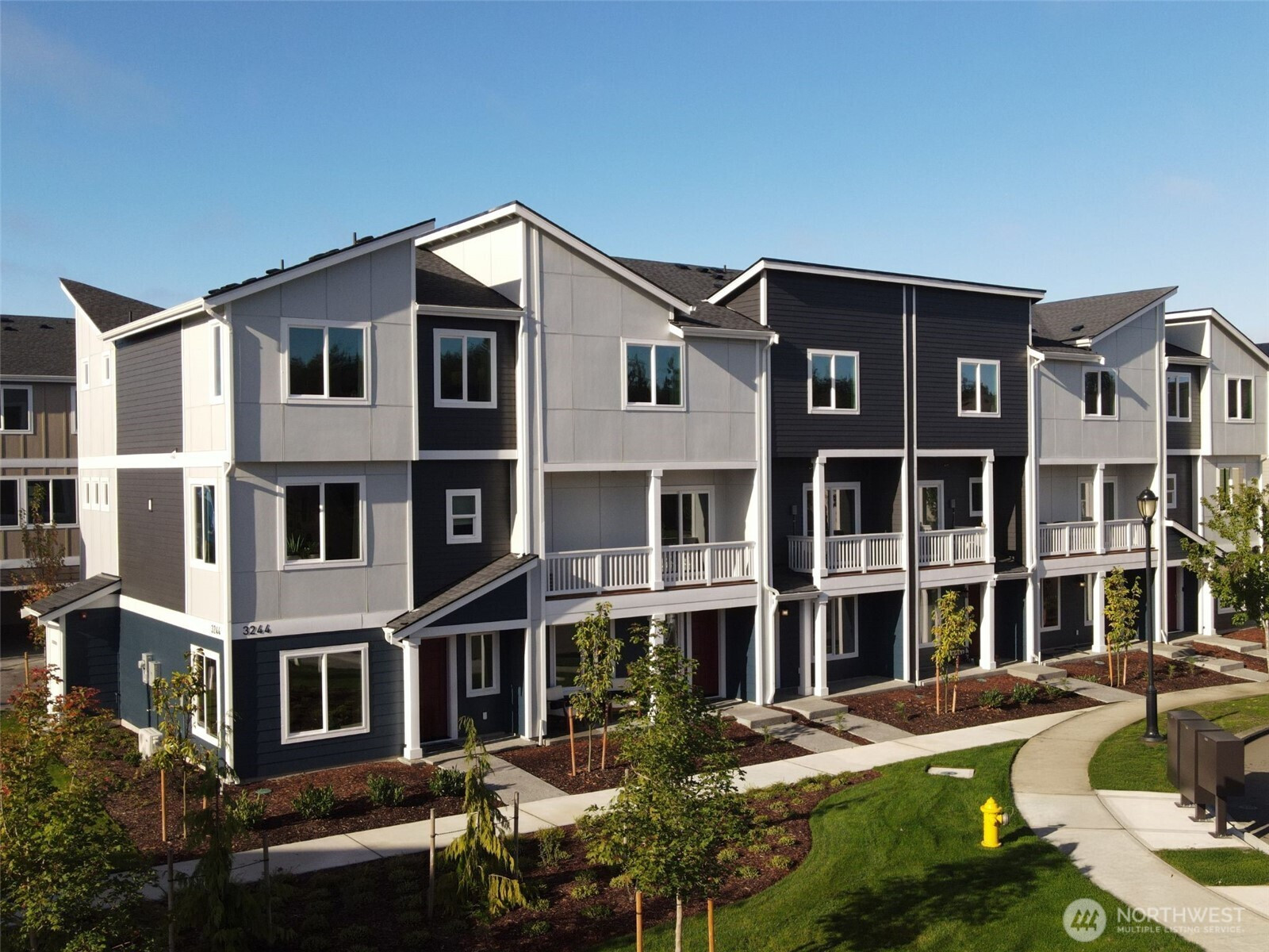 34156 Emerald Ridge Avenue SE, Black Diamond, WA 98010