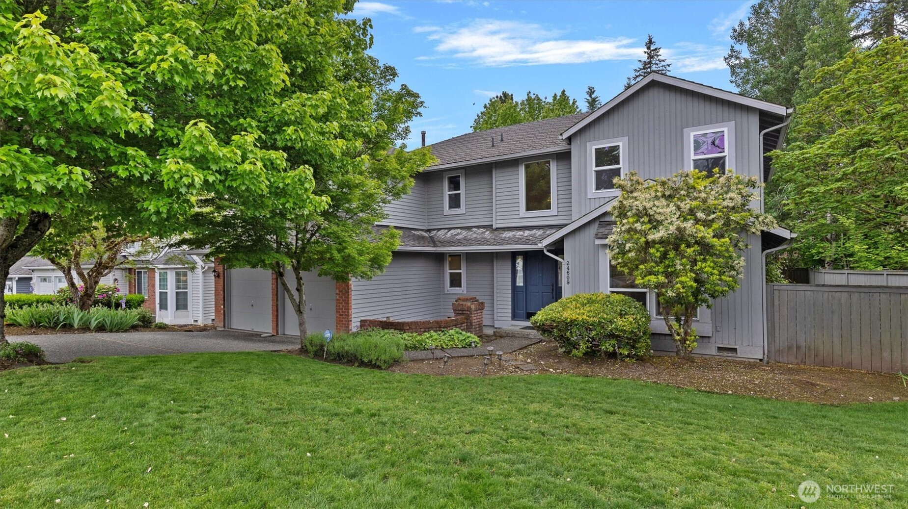 24609 SE 45th Way, Issaquah, WA 98029