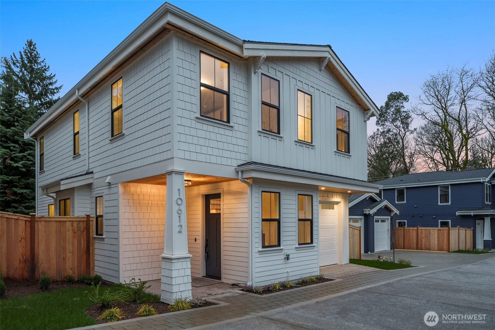 10612 NE 54th Lane, Kirkland, WA 98033