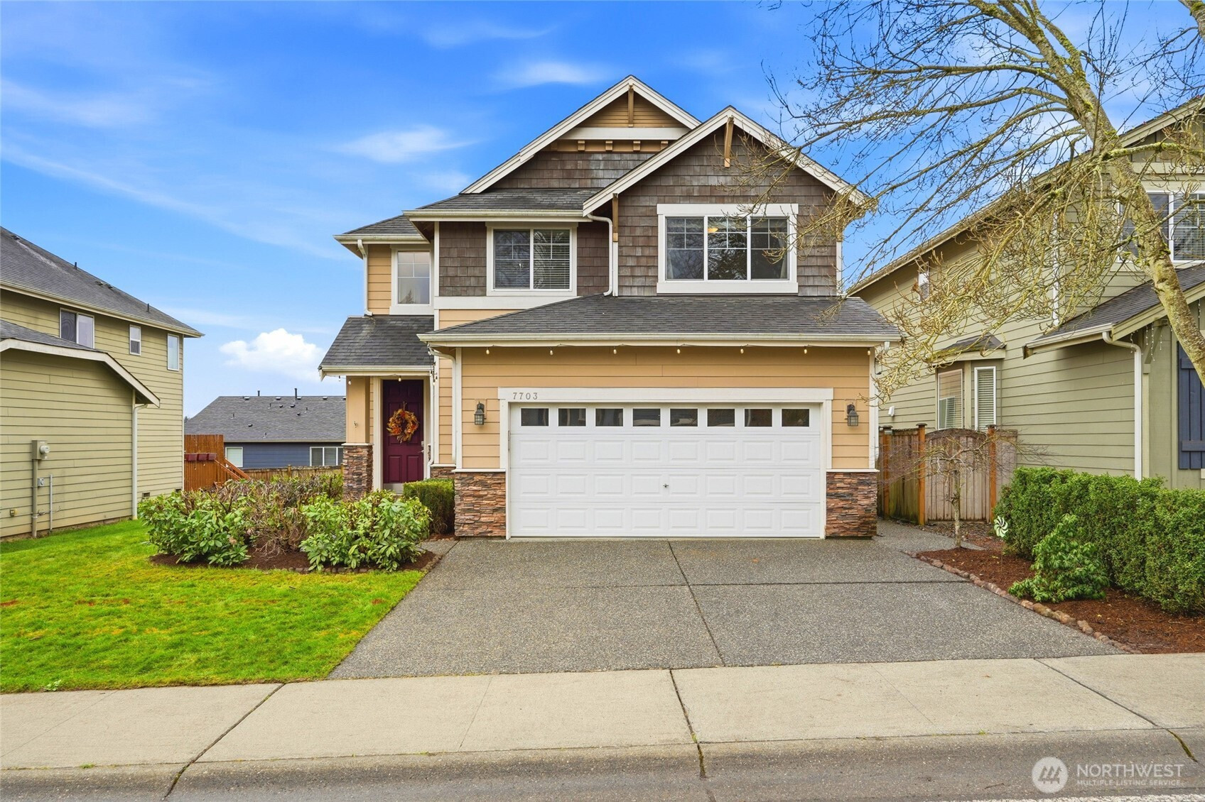 7703 N 201st Place, Kenmore, WA 98028