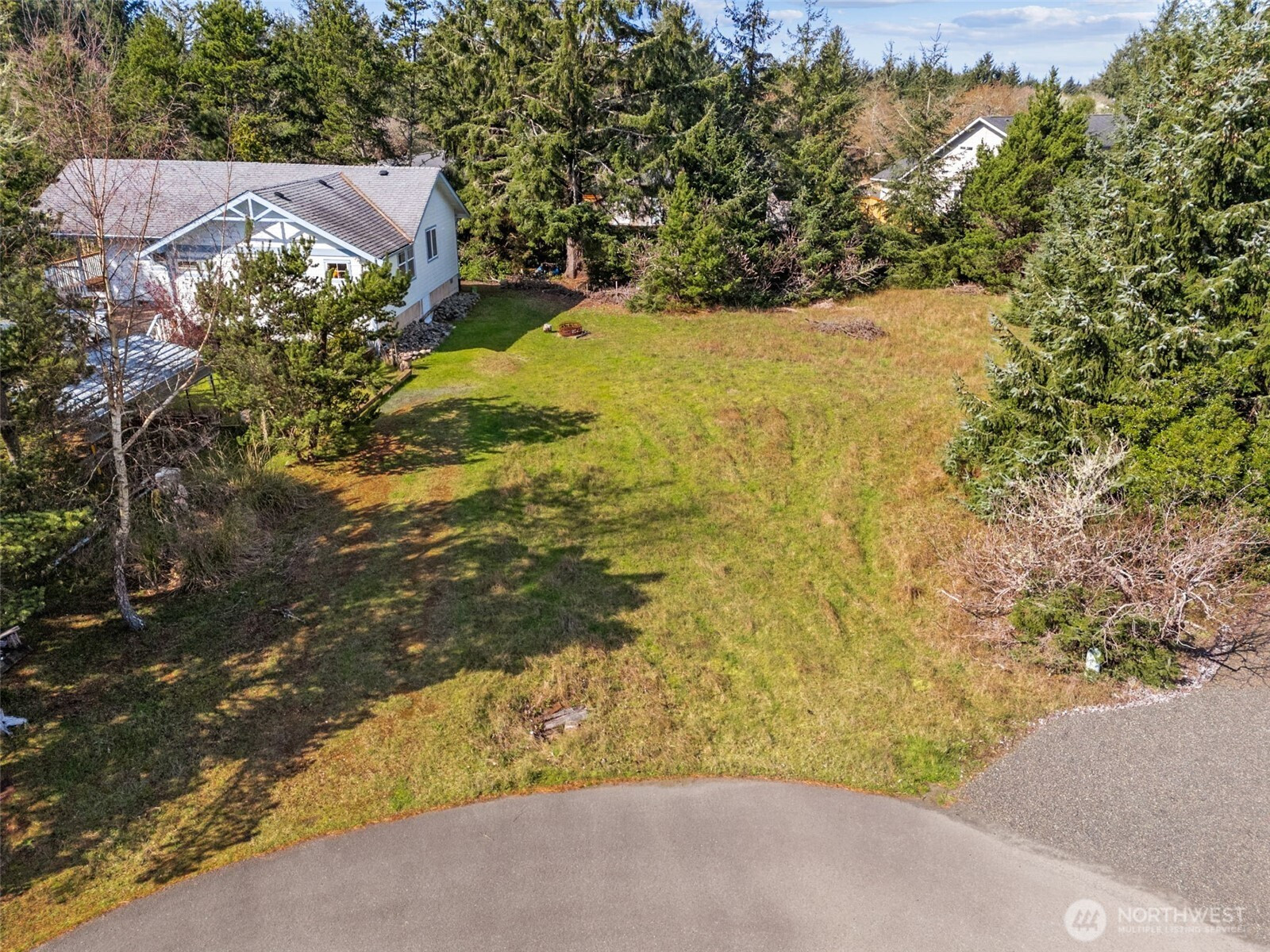 844 Salal Court SW, Ocean Shores, WA 98569