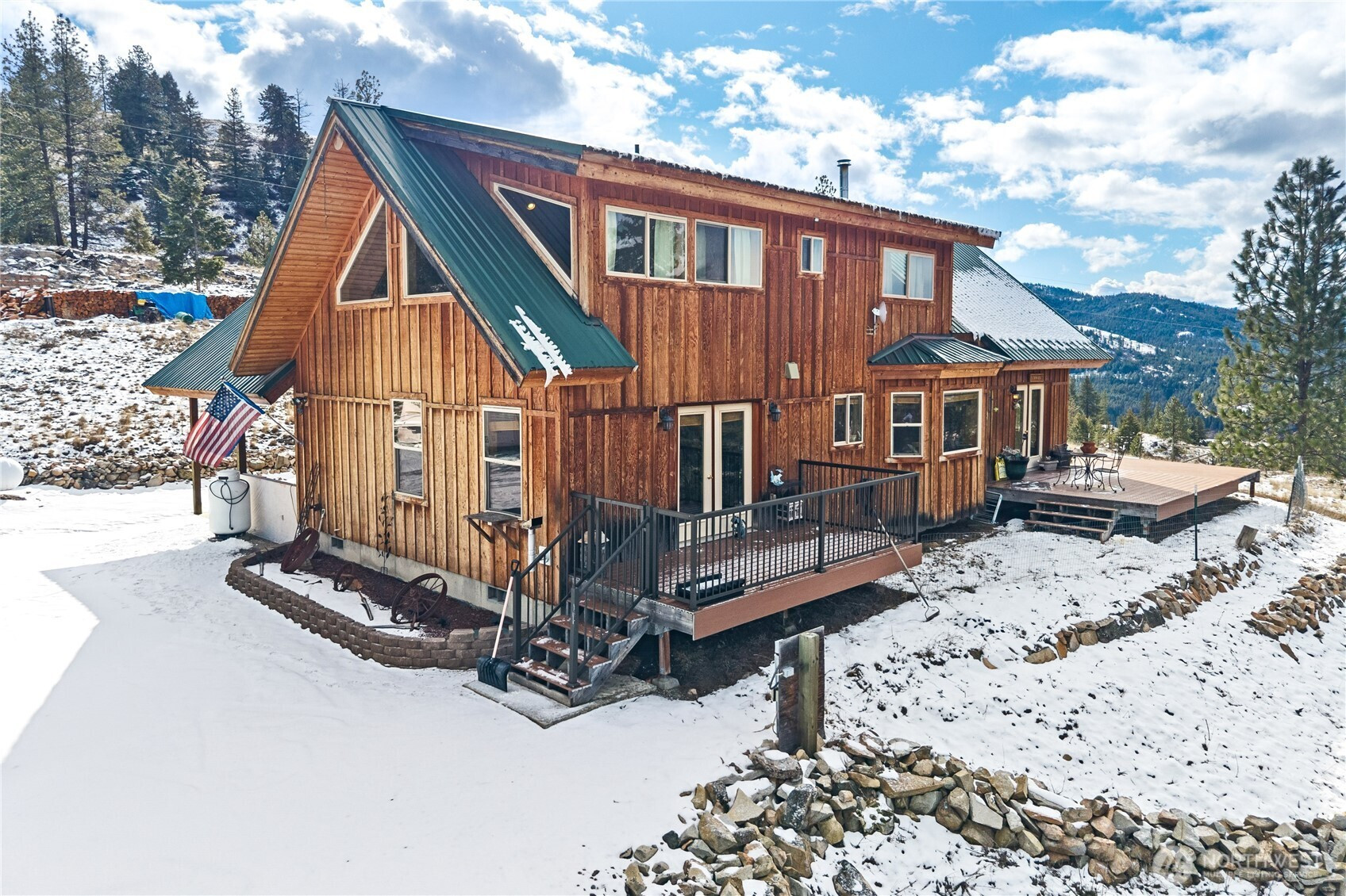 16 Smokey Mountain Road, Republic, WA 99166