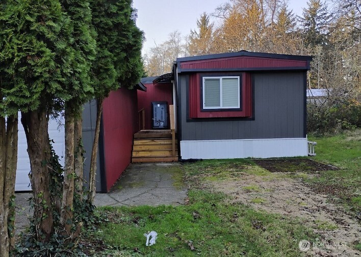 735 S Melbourne Street S, Westport, WA 98595