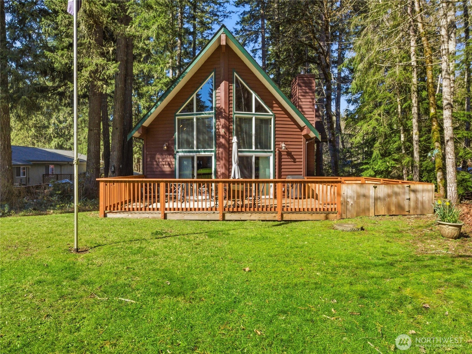 361 N Duckabush Drive E, Hoodsport, WA 98548