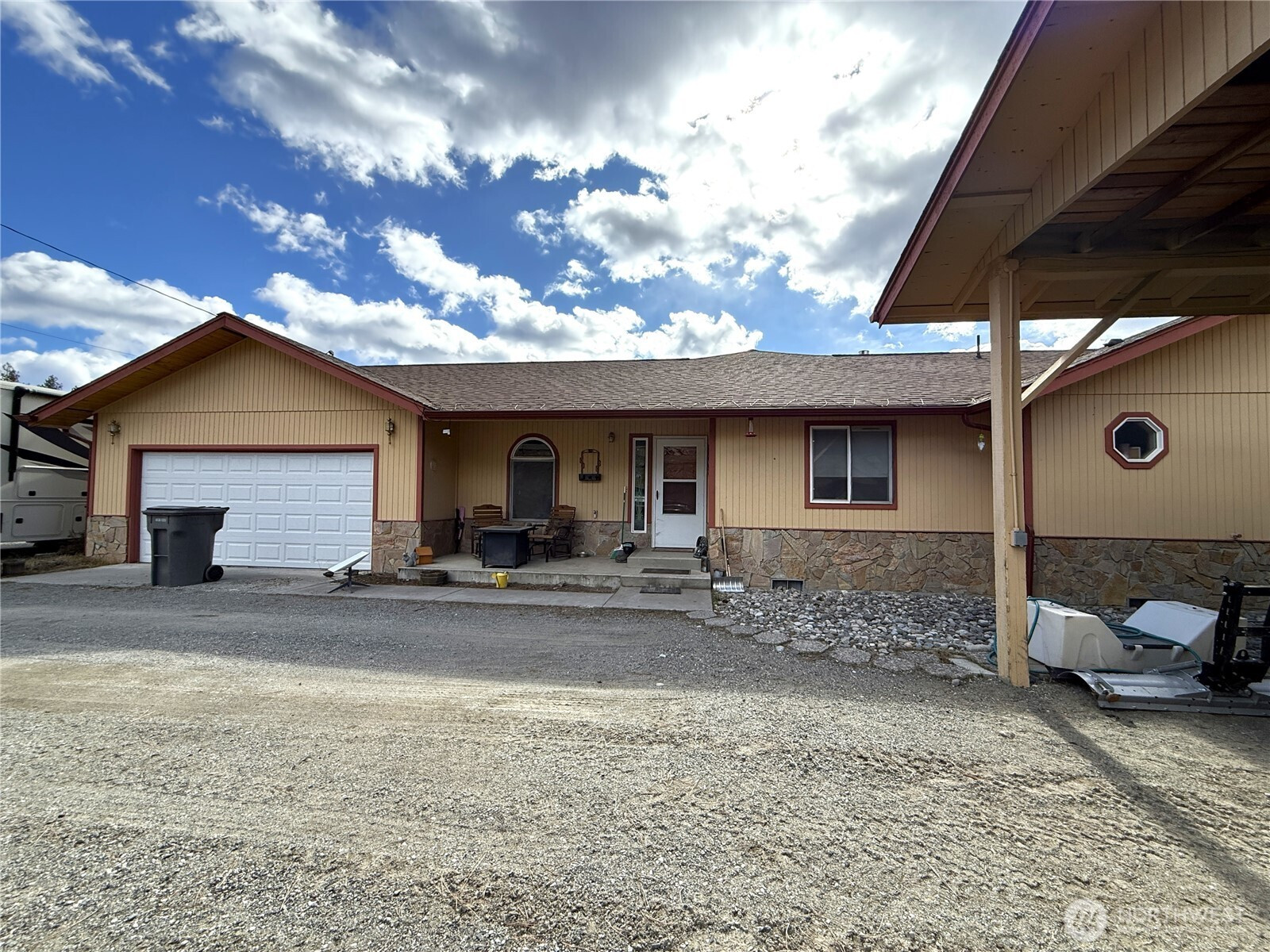 724 E Delaware Avenue, Republic, WA 99166