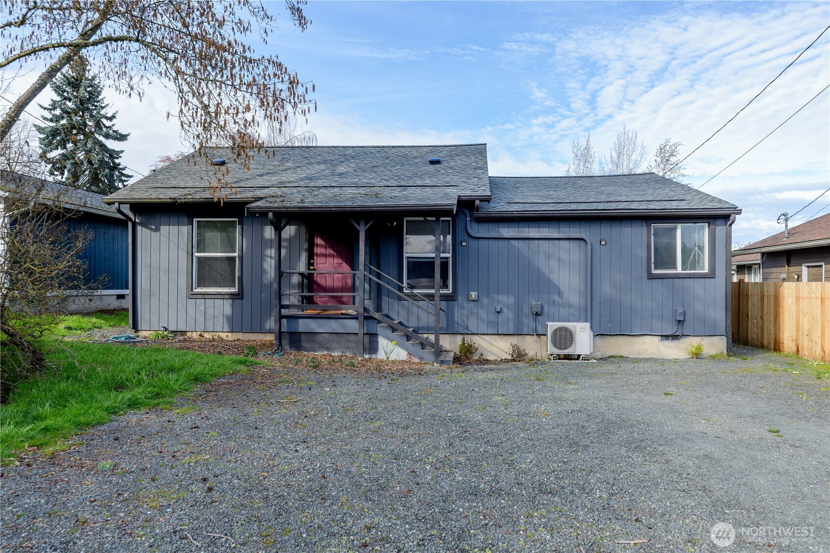 1031 W Glenwood St, Port Angeles, WA 98363