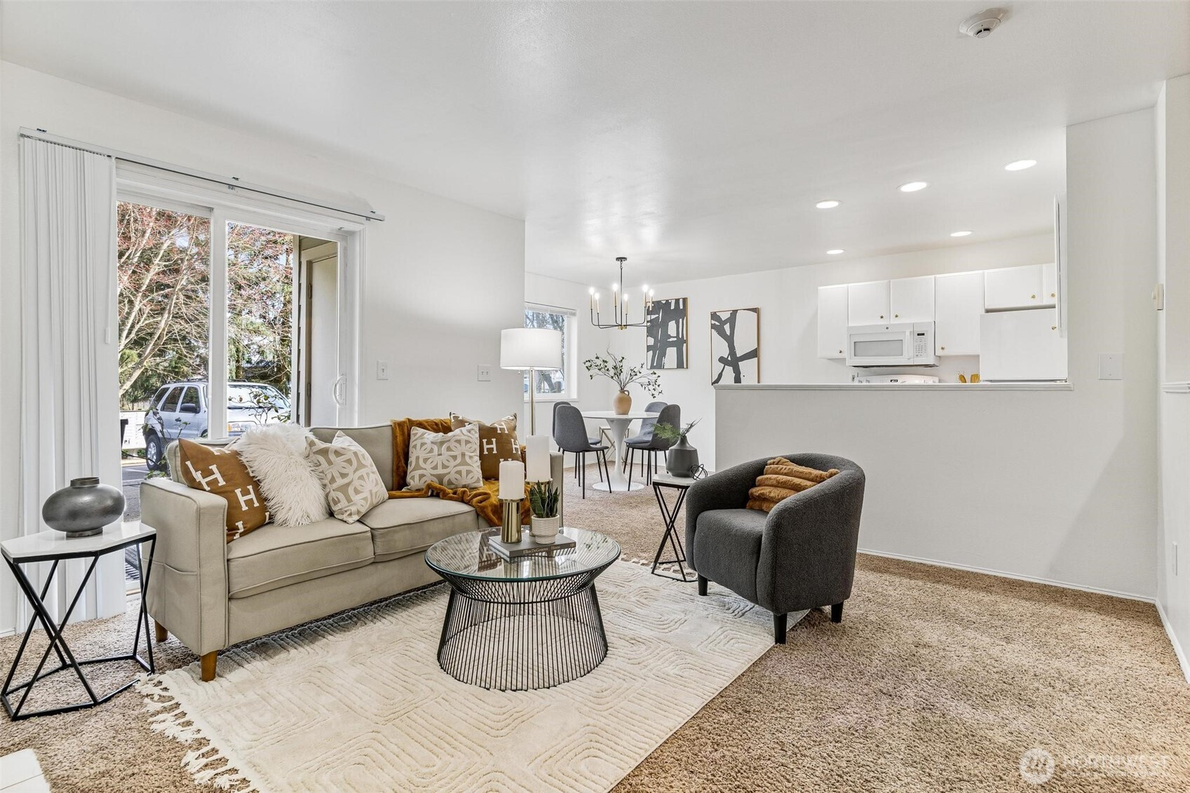 6525 200th Street SW, Lynnwood, WA 98036