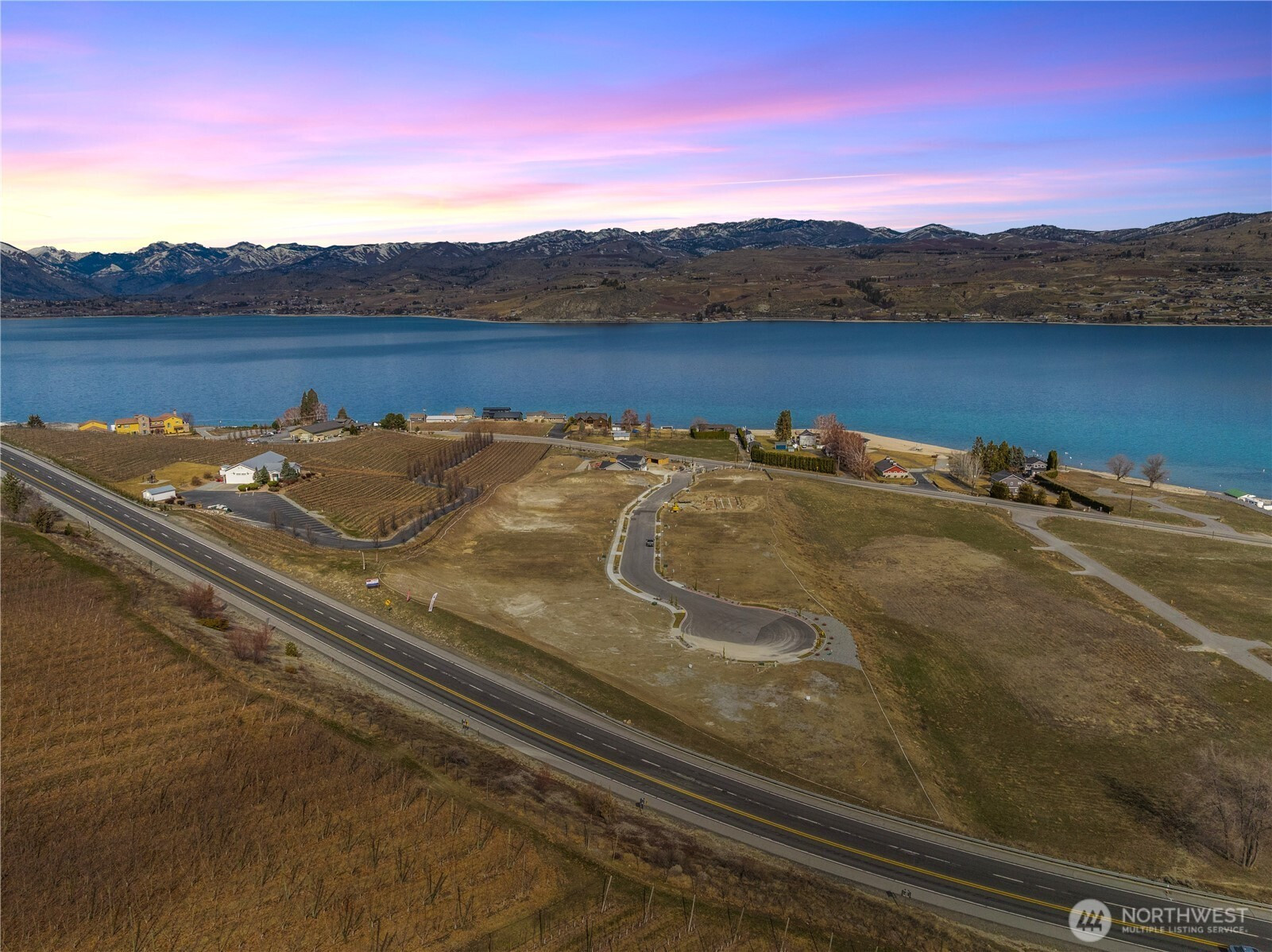 174 Loretta Lane, Chelan, WA 98816