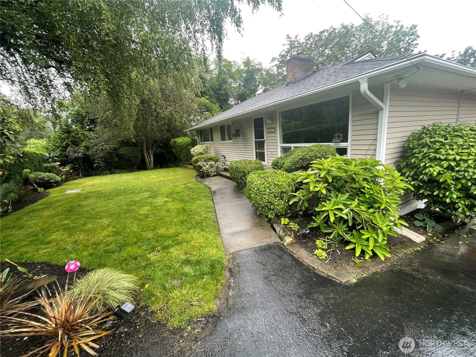 22855 16th Avenue S, Des Moines, WA 98198