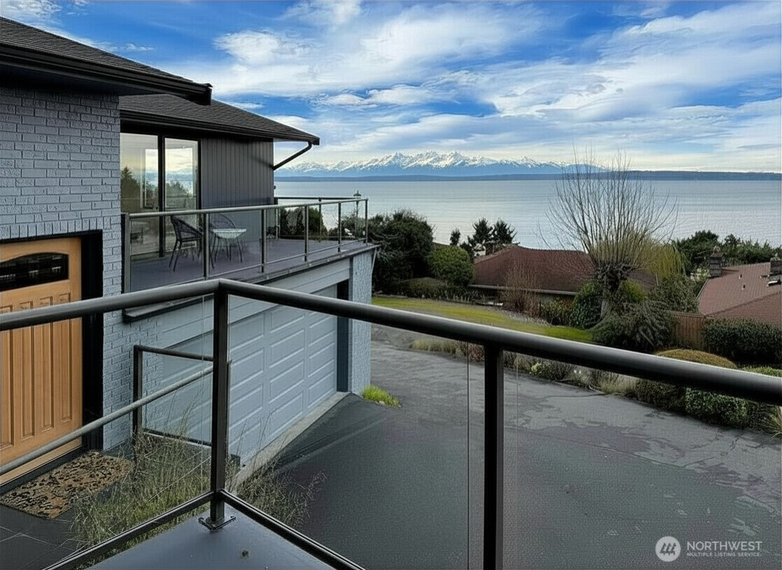 10248 Richwood Avenue NW, Seattle, WA 98177