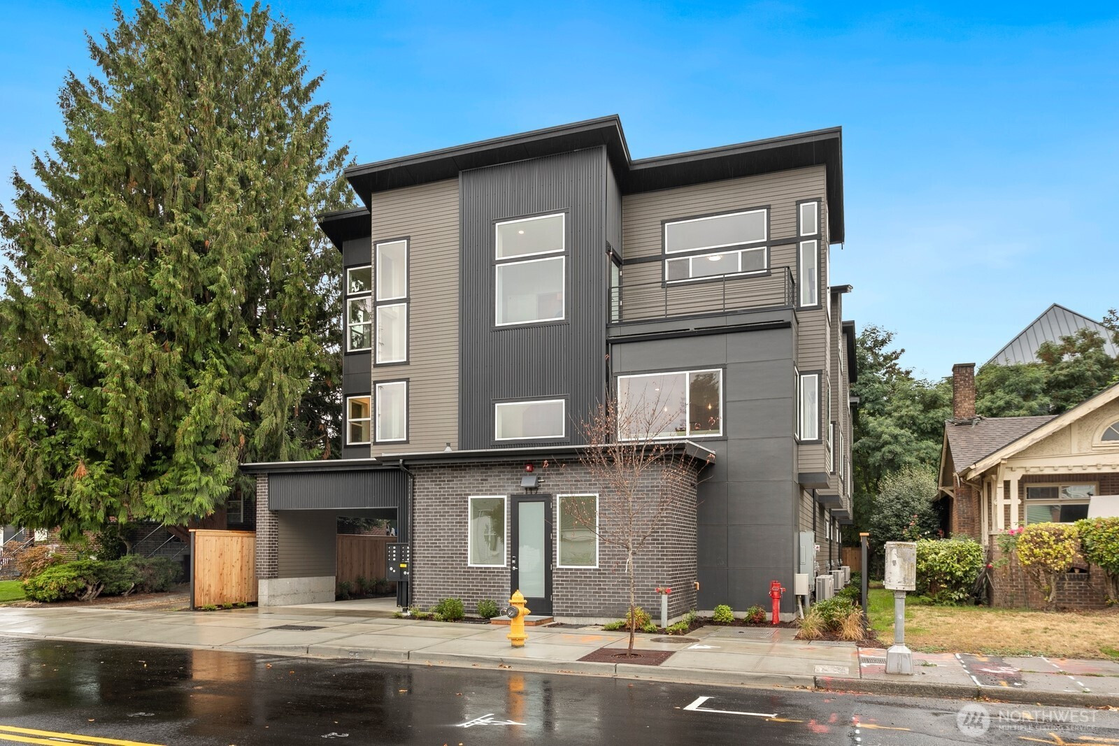 117 Wells Avenue S, Renton, WA 98057