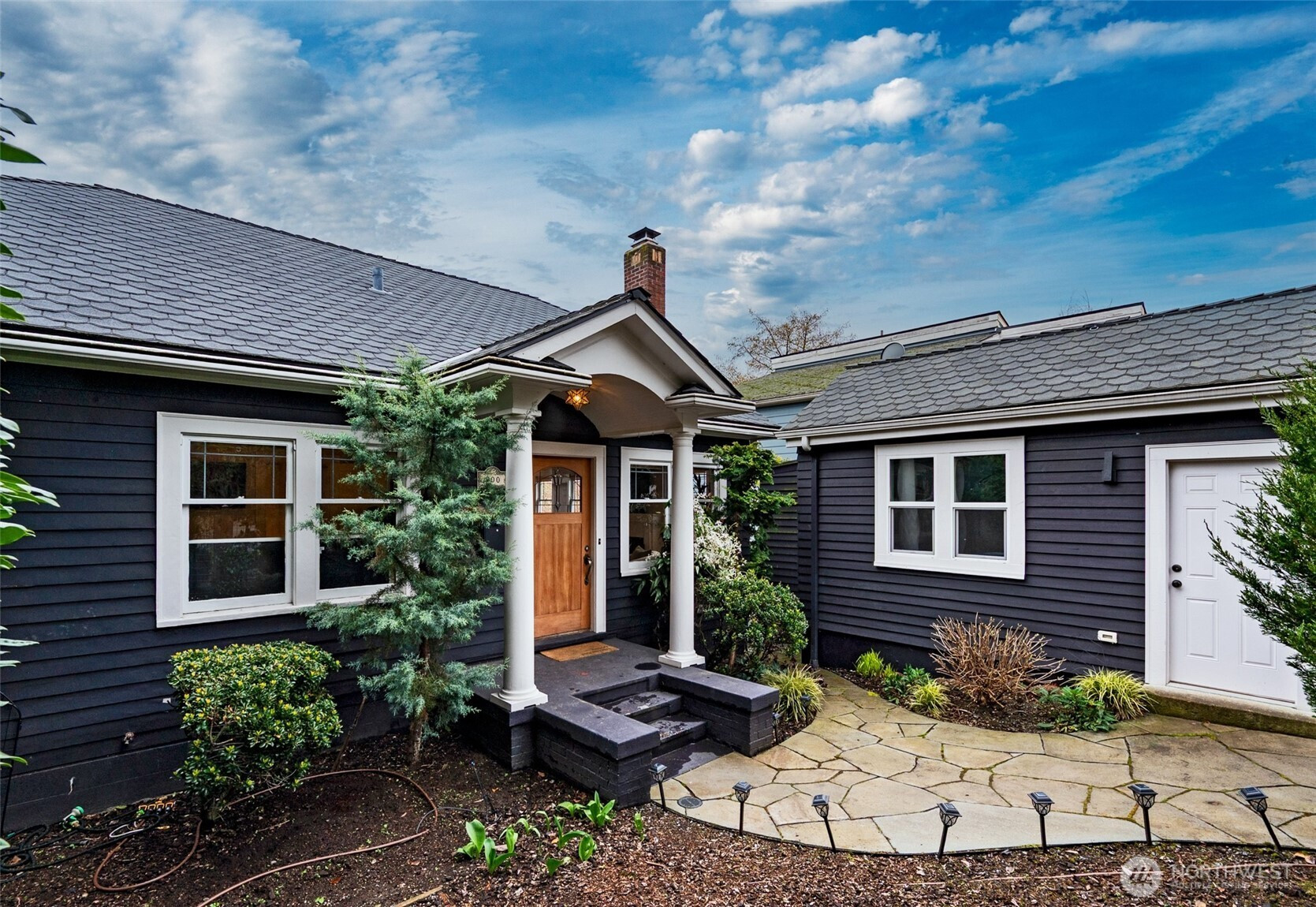 900 W Emerson Street, Seattle, WA 98119