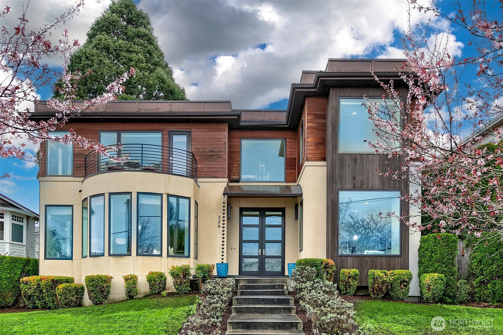 526 14th Avenue W, Kirkland, WA 98033