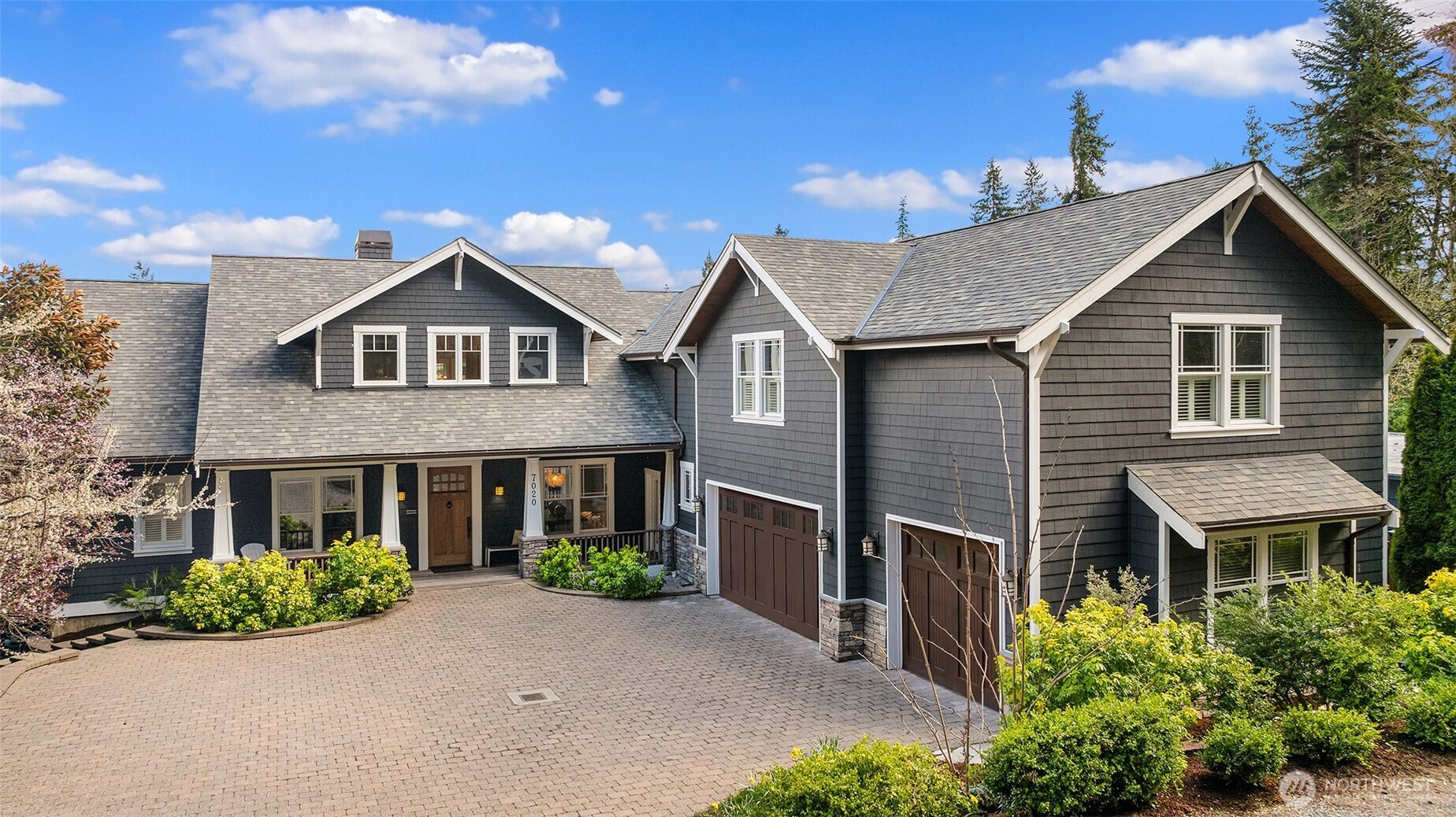 7020 92nd Avenue SE, Mercer Island, WA 98040