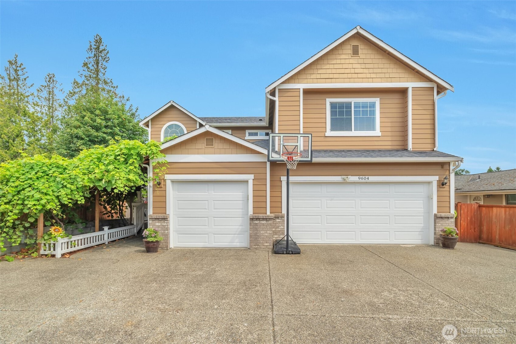 9604 S 236th Place, Kent, WA 98031