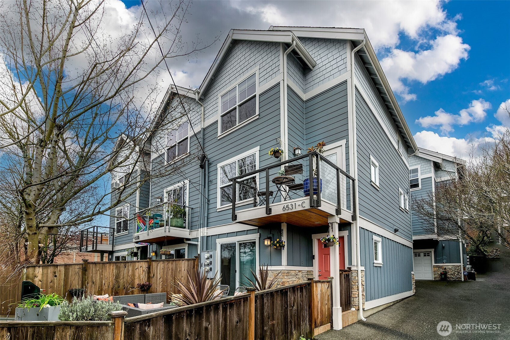 6531 42nd Avenue SW, Seattle, WA 98136