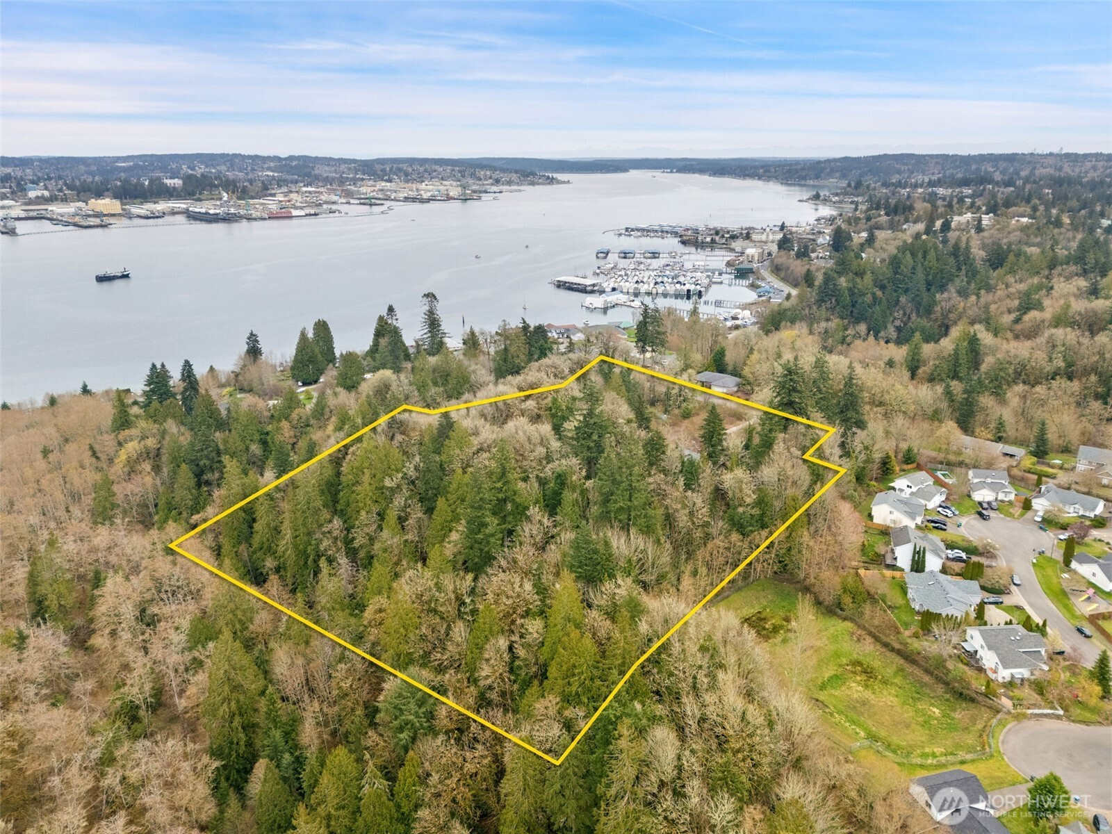 215 Caseco Lane, Port Orchard, WA 98366