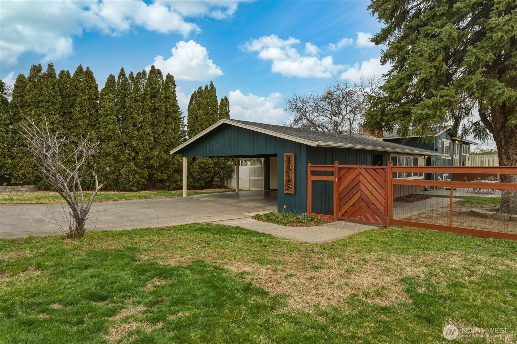 1325 College Street, Milton-Freewater, WA 97862