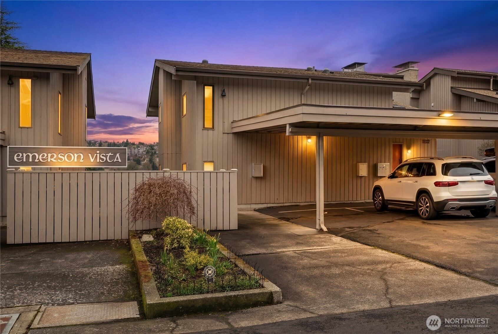 924 W Emerson Street, Seattle, WA 98119