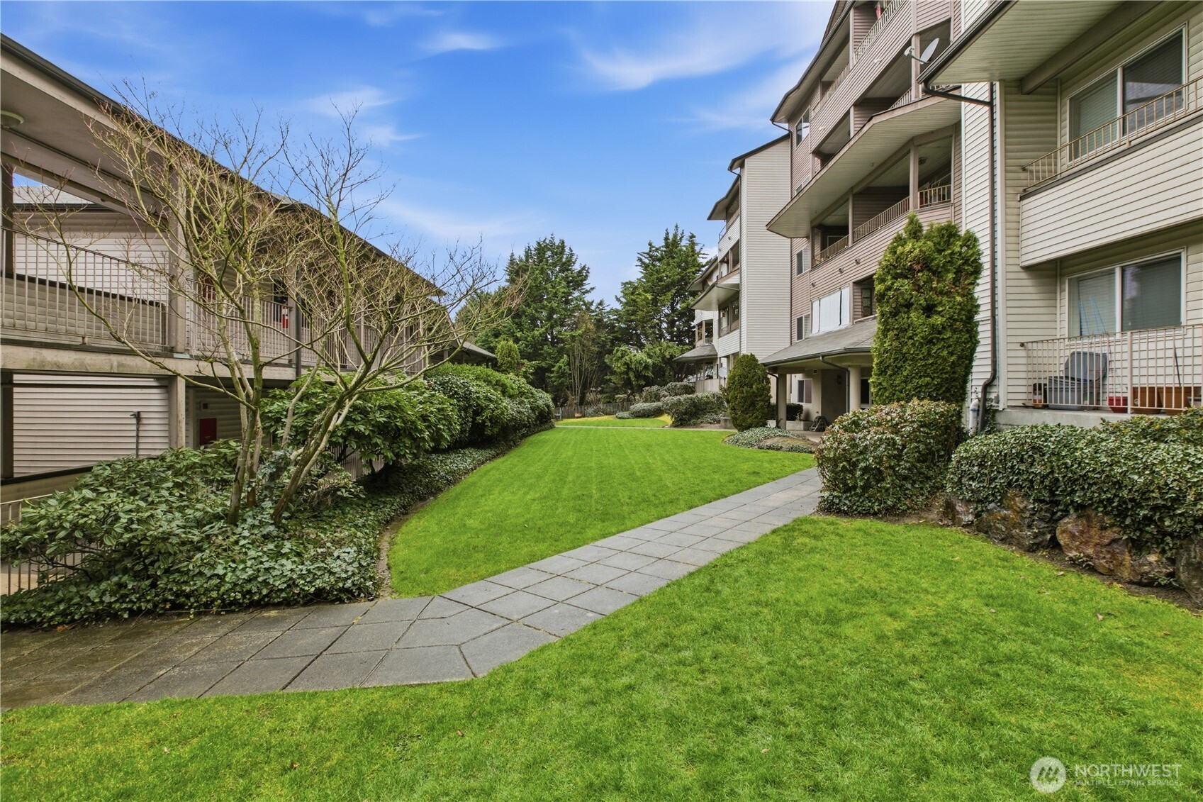 15310 Macadam Road S, Tukwila, WA 98188